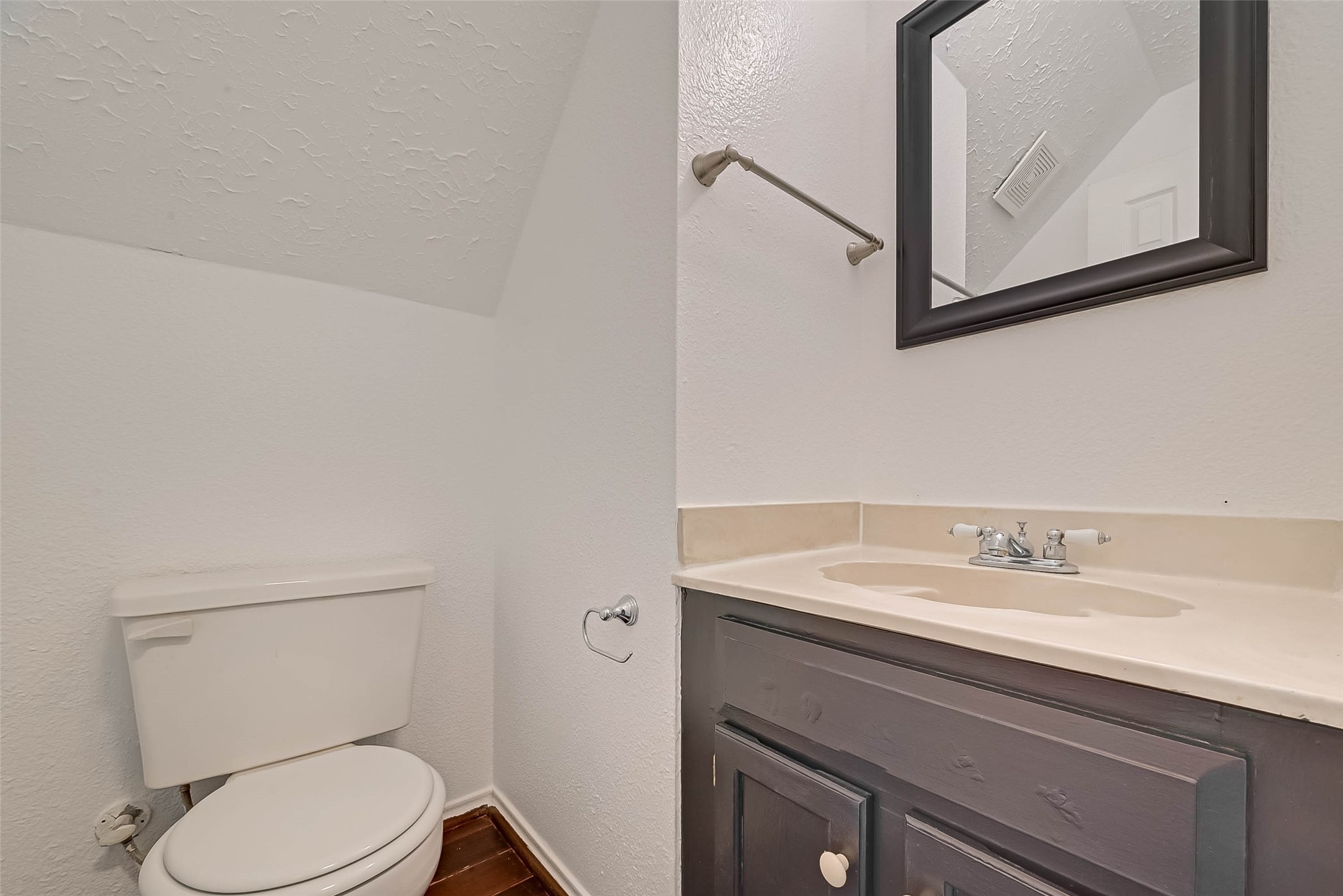 22739 Brafferton Lane Property Photo 22