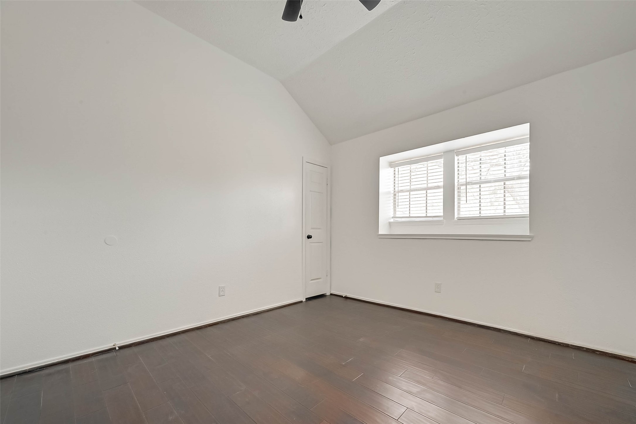 22739 Brafferton Lane Property Photo 30