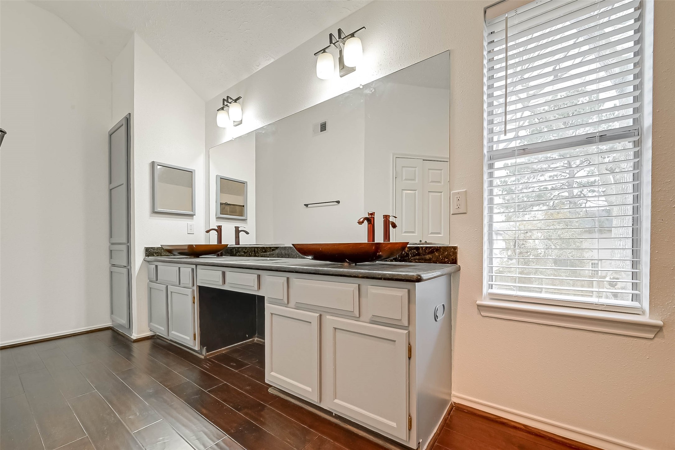 22739 Brafferton Lane Property Photo 40