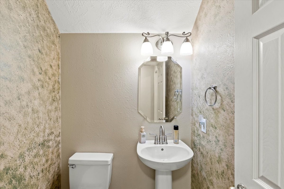 6203 Dove Fern Court Property Photo 11