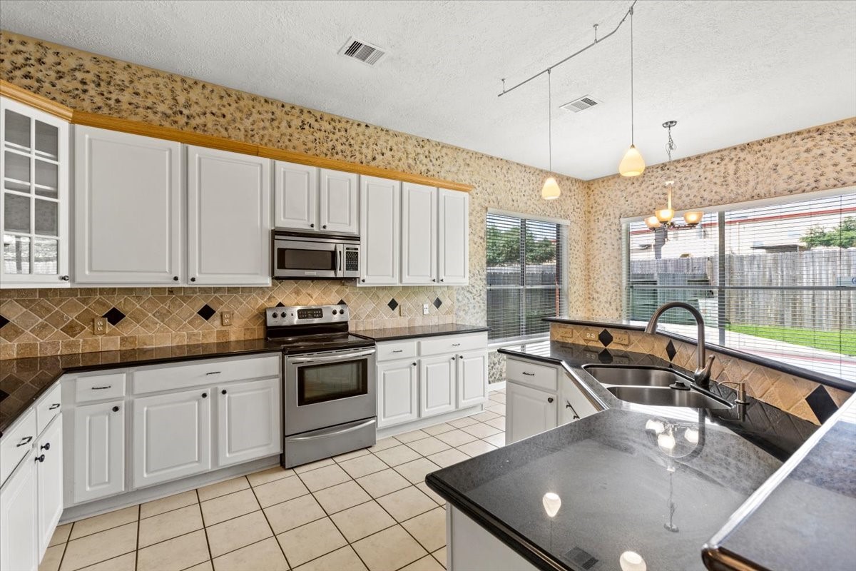 6203 Dove Fern Court Property Photo 15