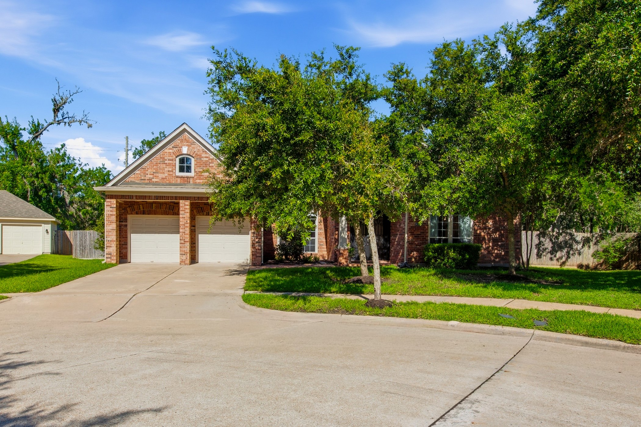 8902 Dakota Court Property Photo 4