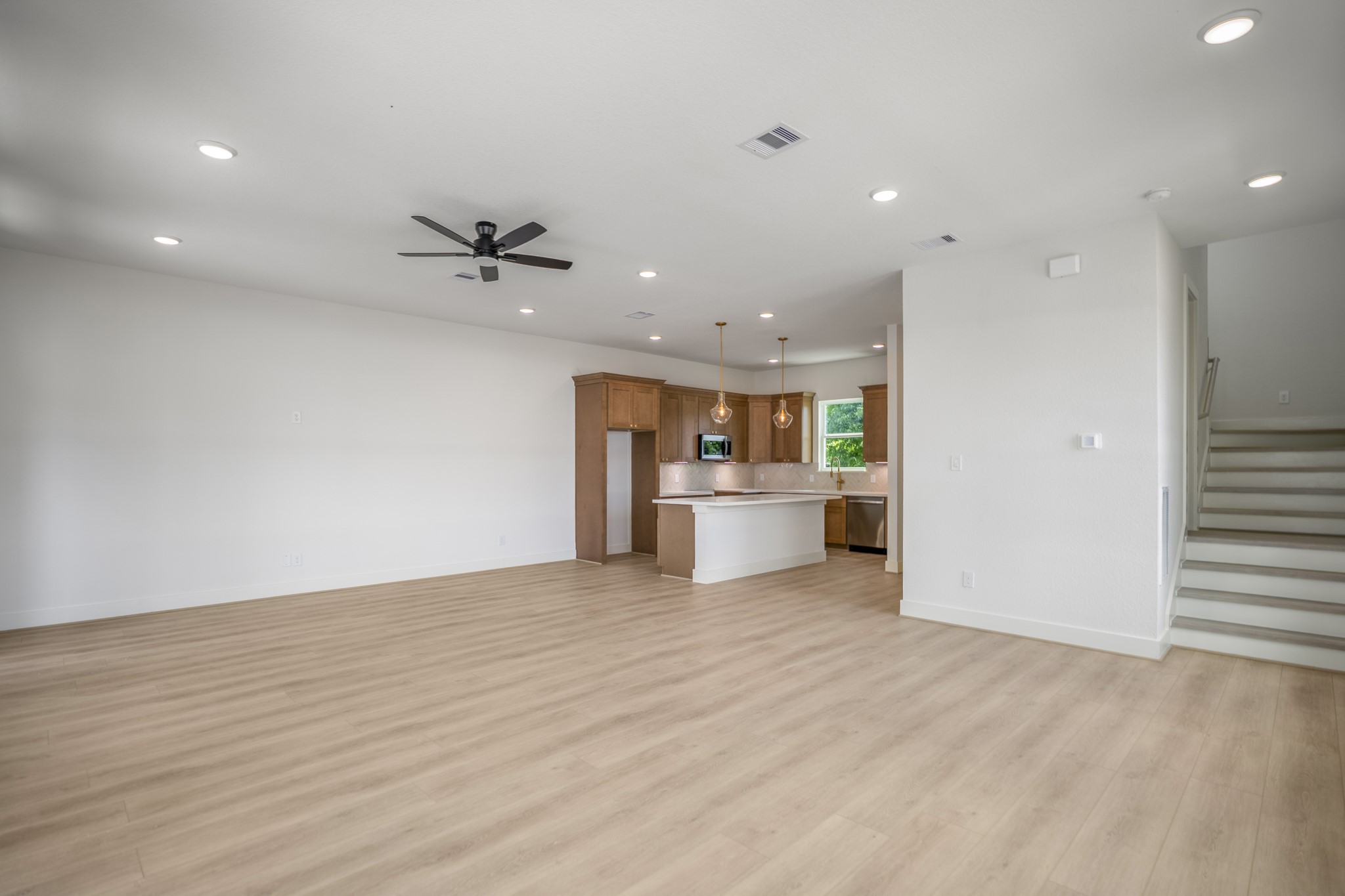 1224 E 23rd Street Property Photo 6