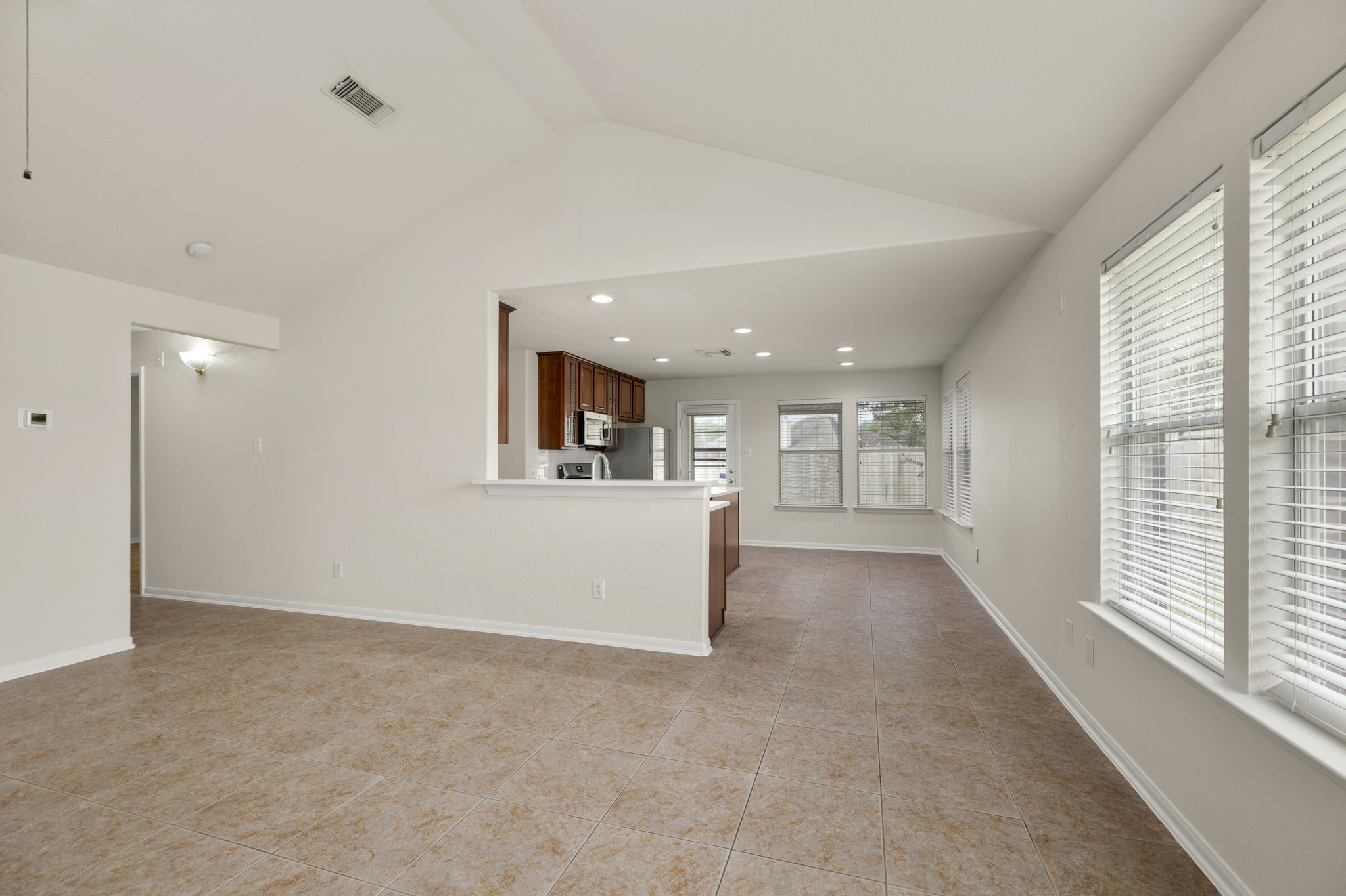 25511 Twister Trail Property Photo 4