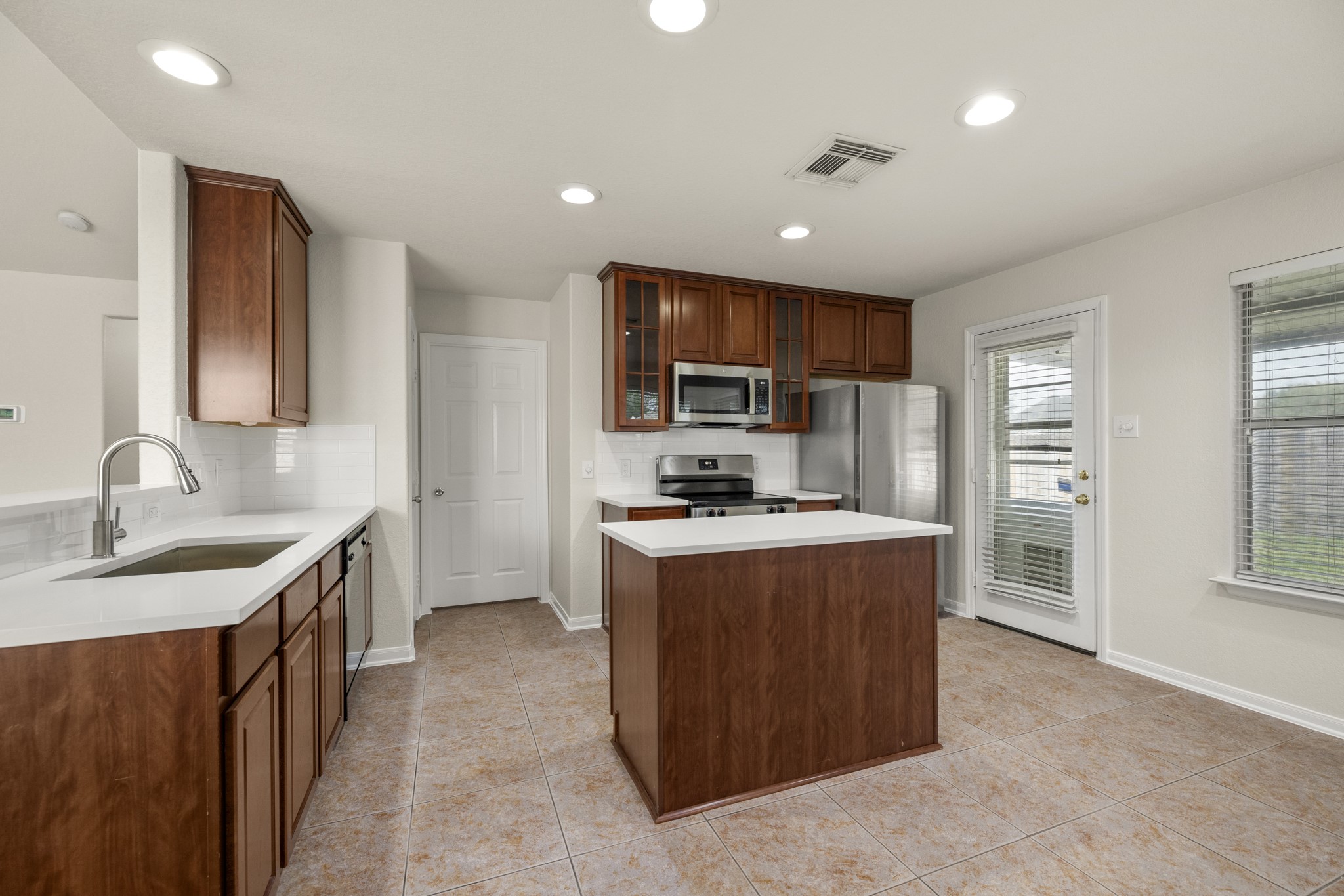 25511 Twister Trail Property Photo 10