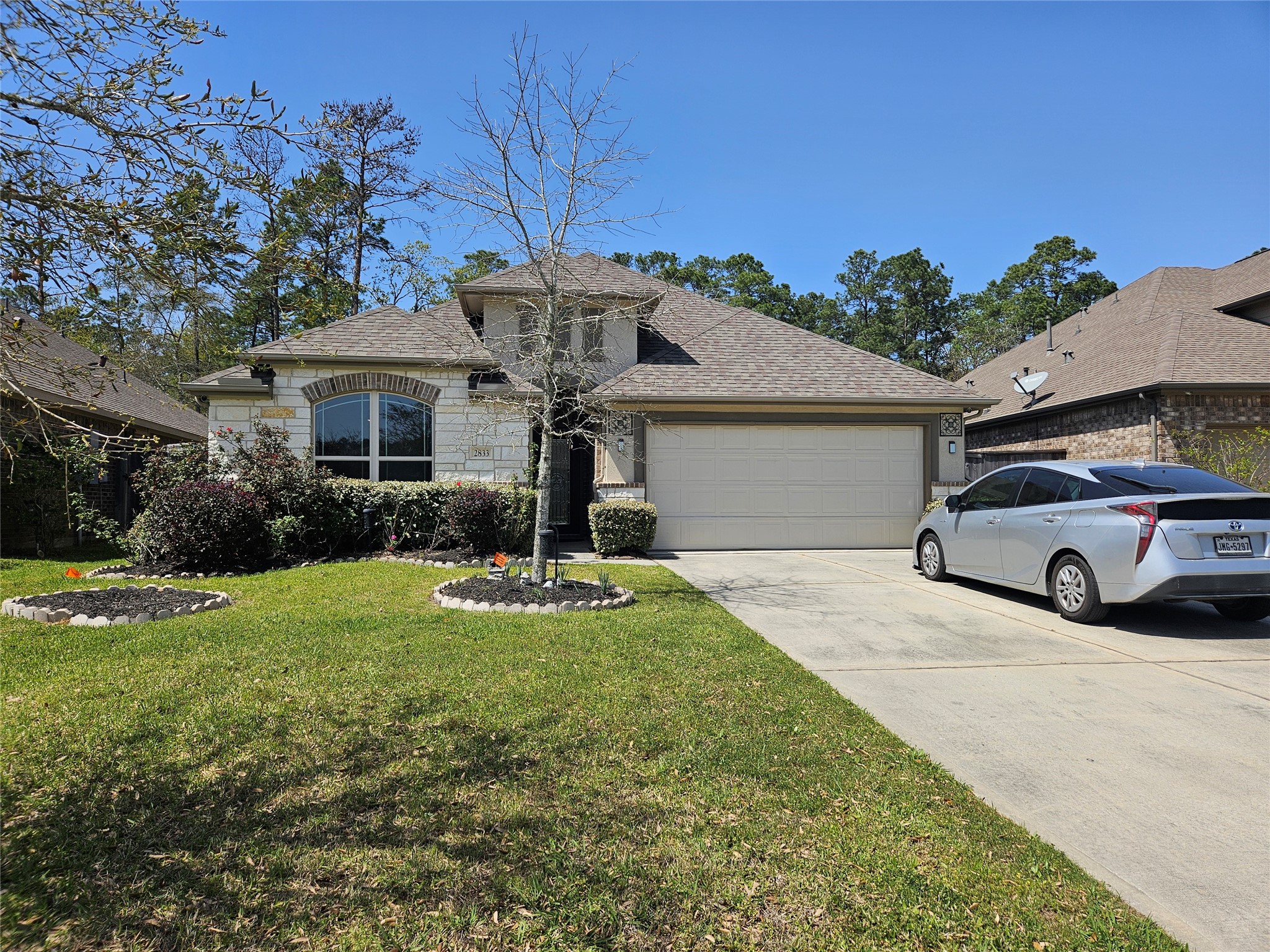 2833 Bretton Woods Drive Property Photo 2