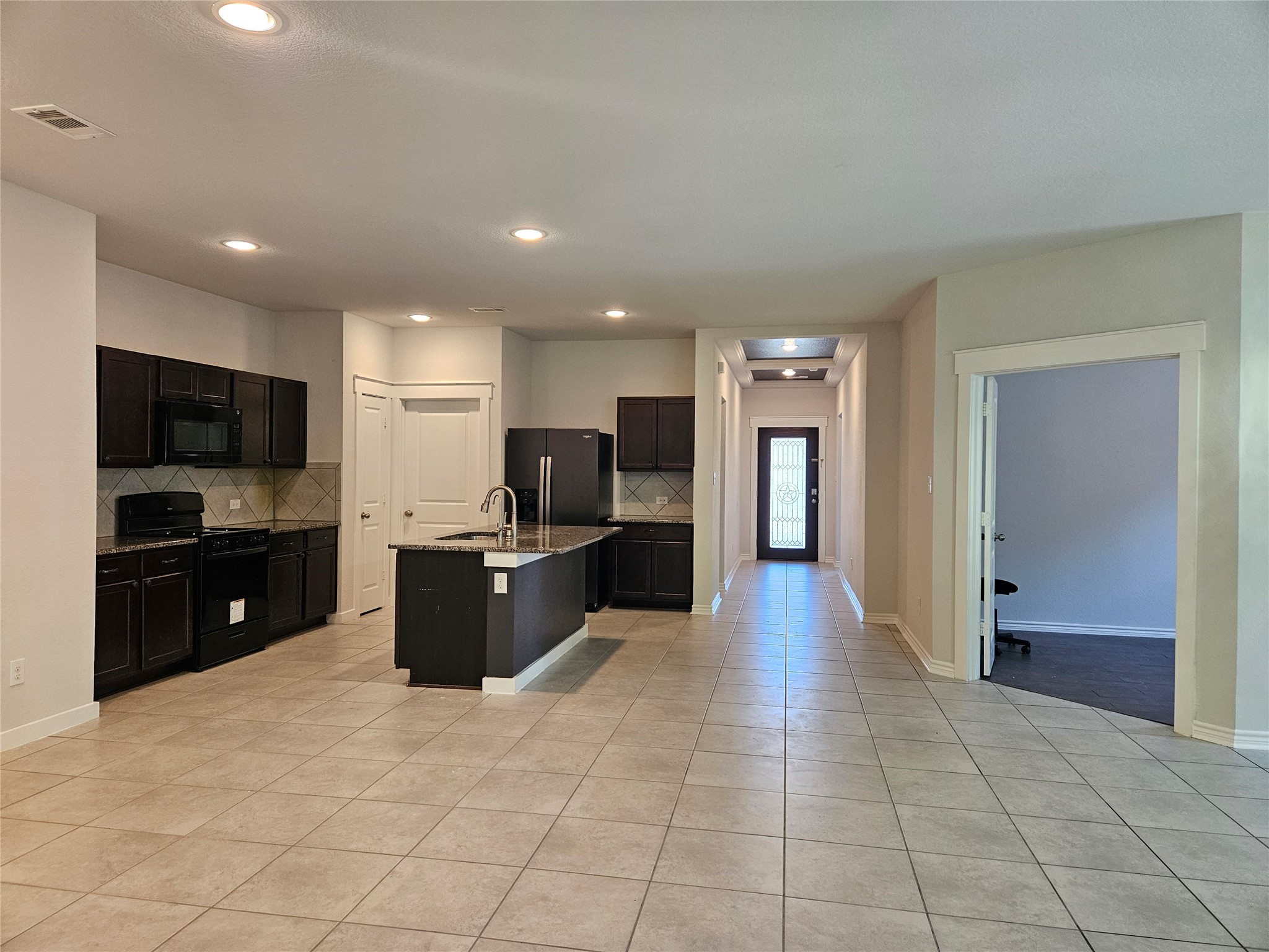2833 Bretton Woods Drive Property Photo 6