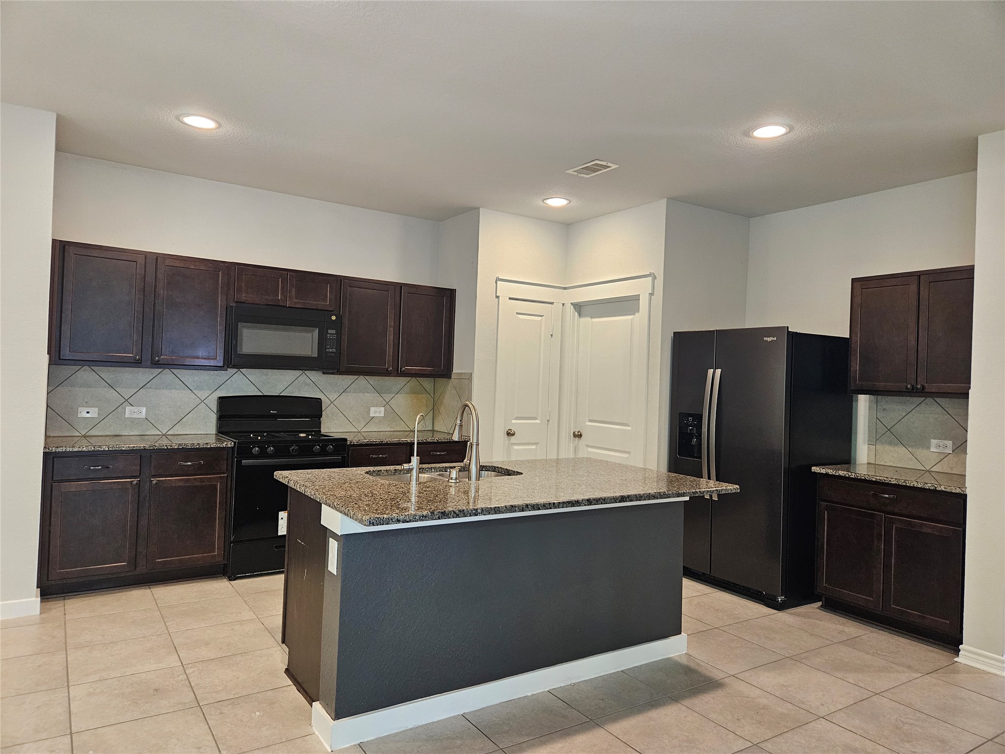 2833 Bretton Woods Drive Property Photo 7