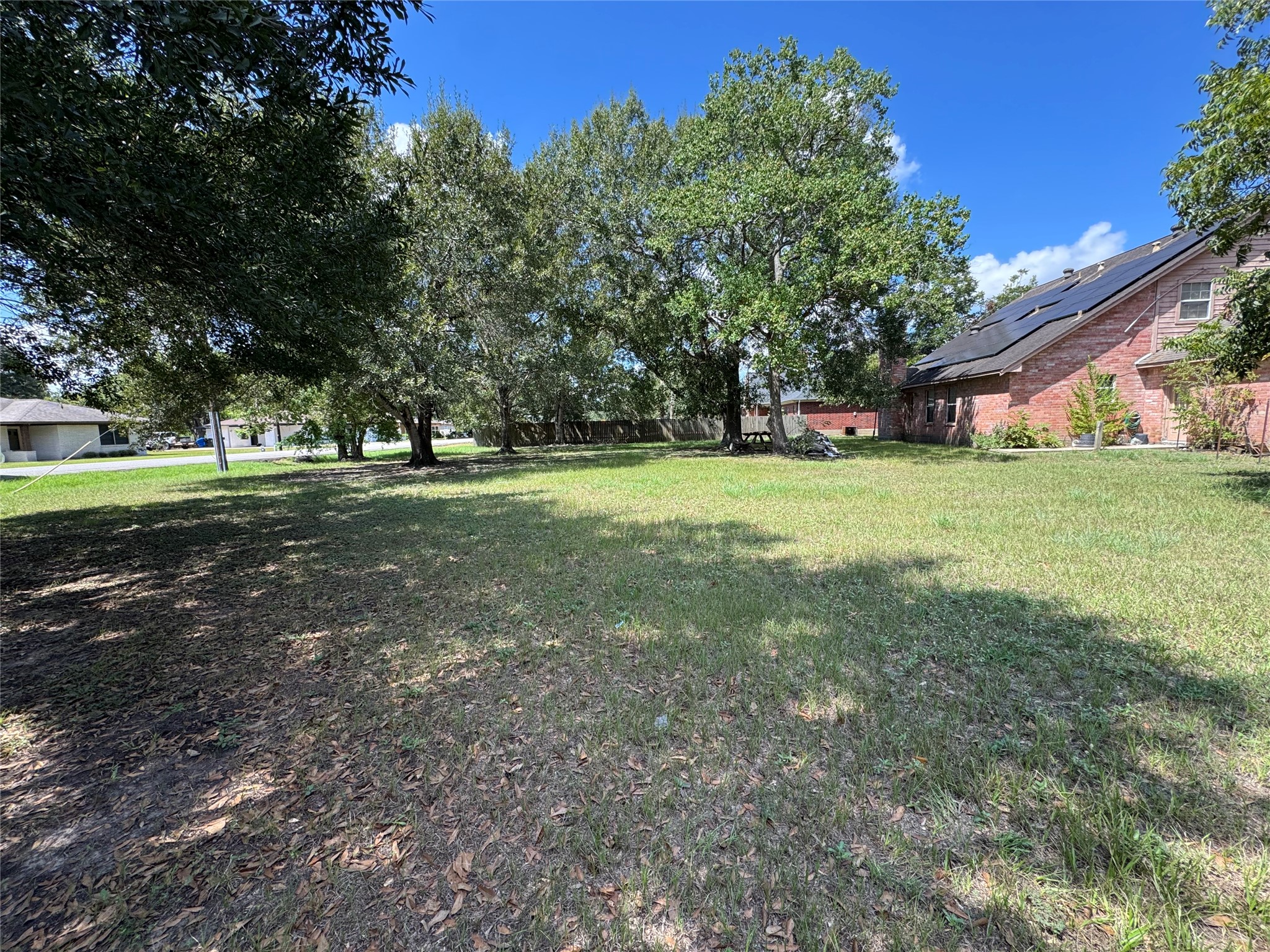 001 Elizabeth Ave Property Photo 4