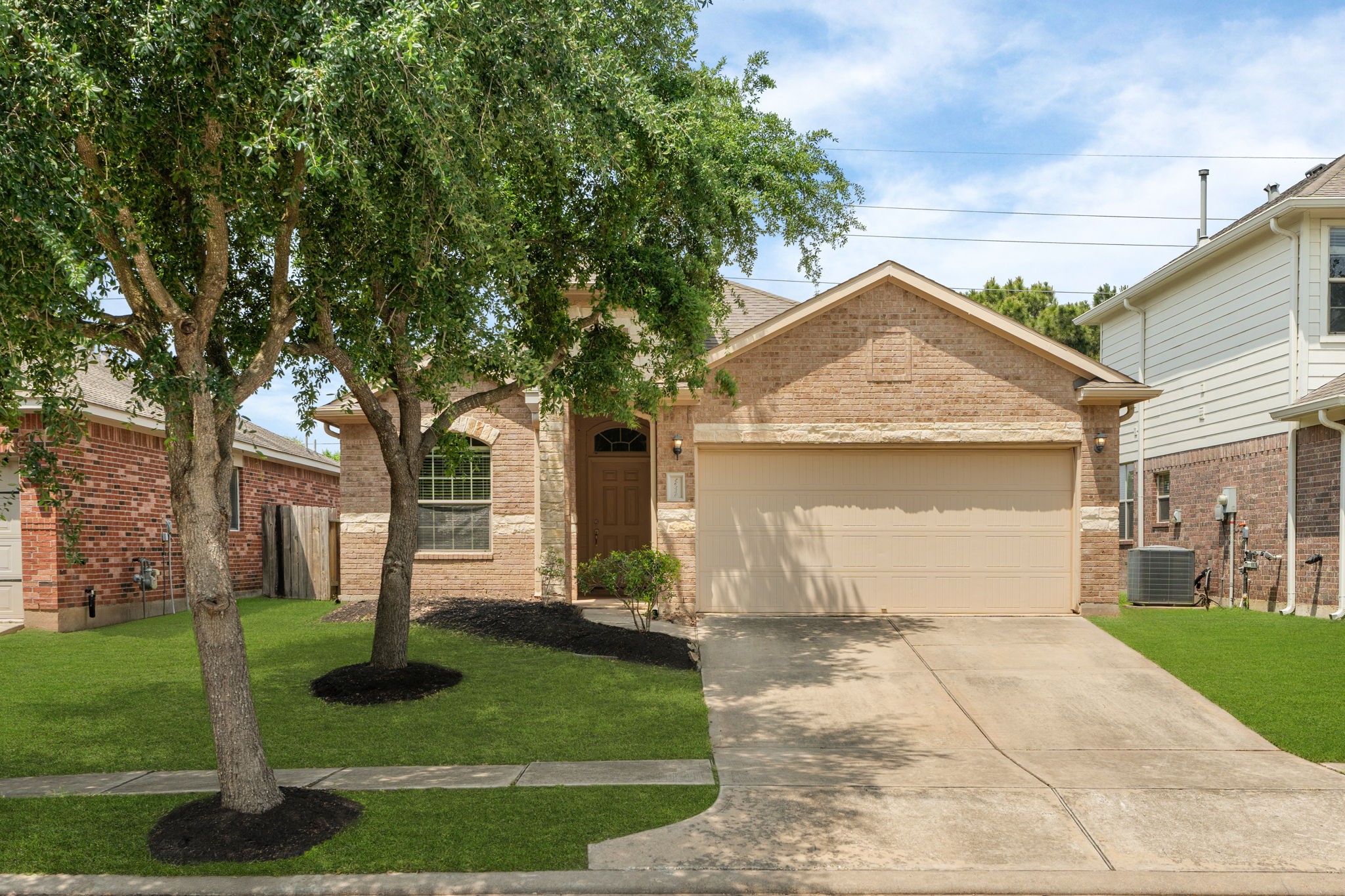 26350 Longview Creek Drive Property Photo 1