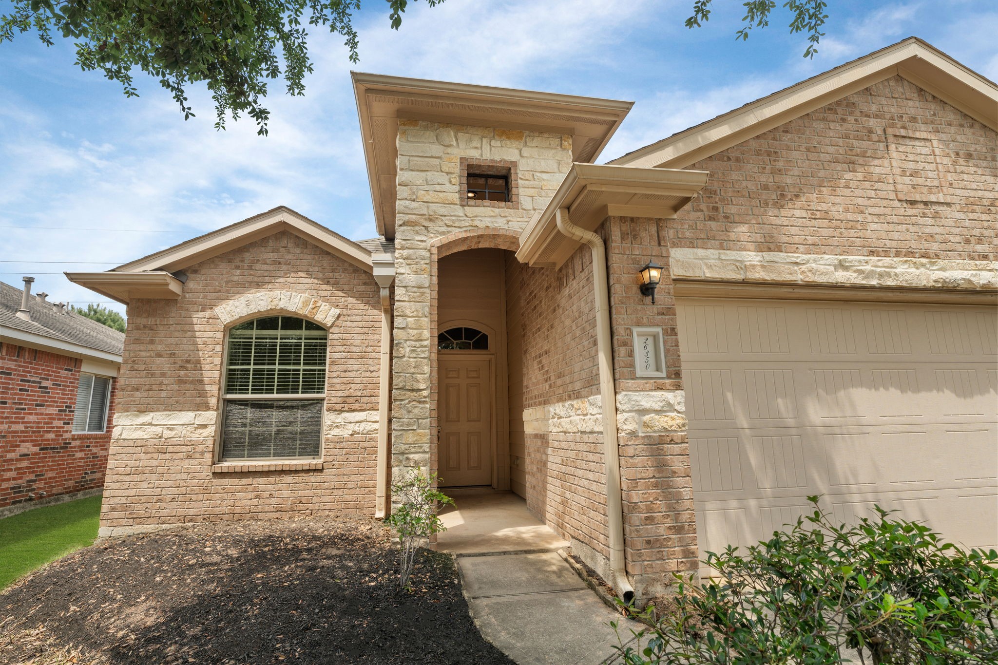 26350 Longview Creek Drive Property Photo 3