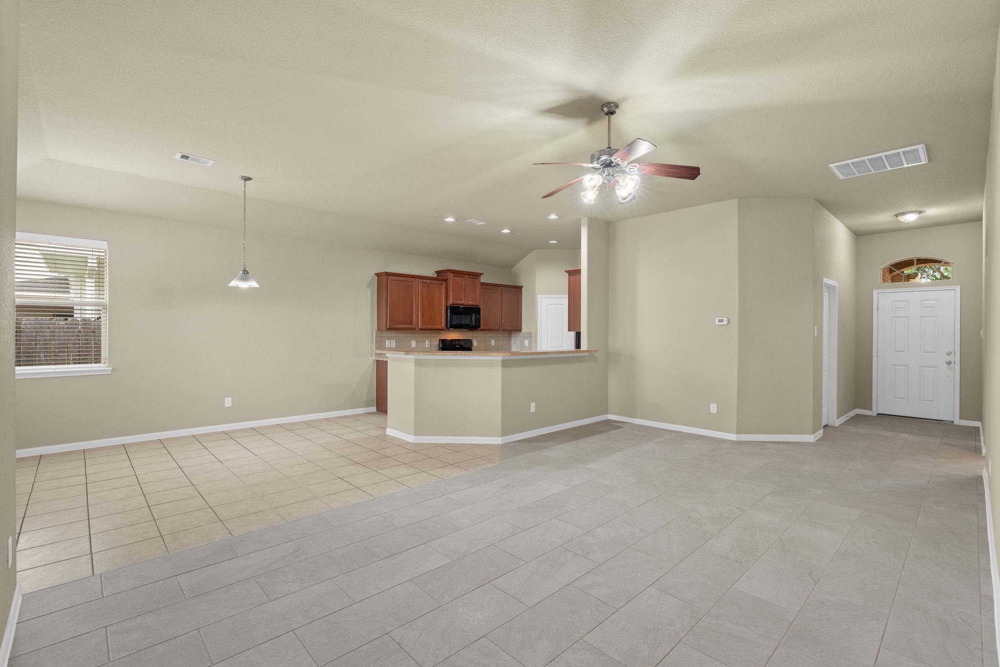 26350 Longview Creek Drive Property Photo 6