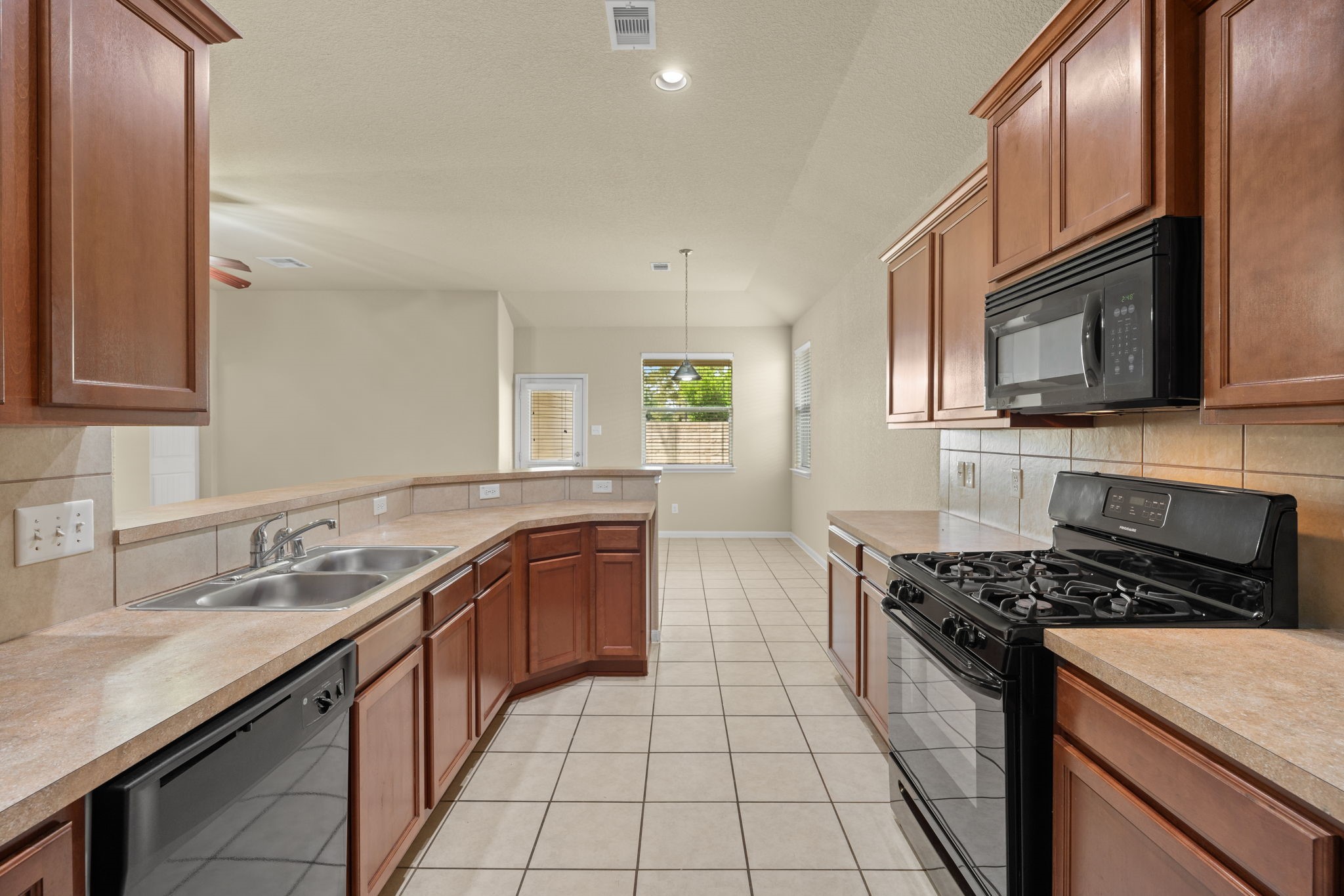 26350 Longview Creek Drive Property Photo 10
