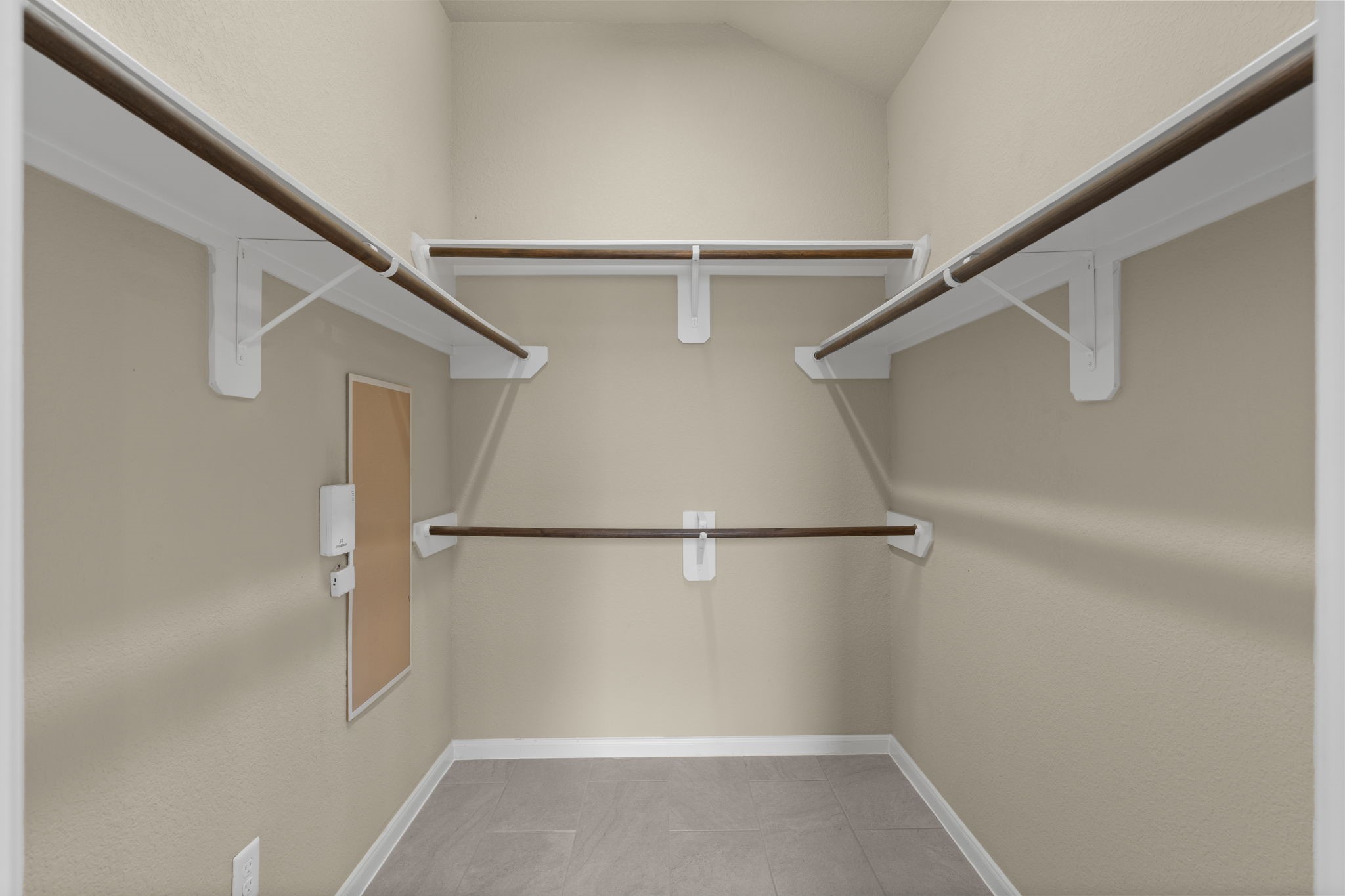 26350 Longview Creek Drive Property Photo 16