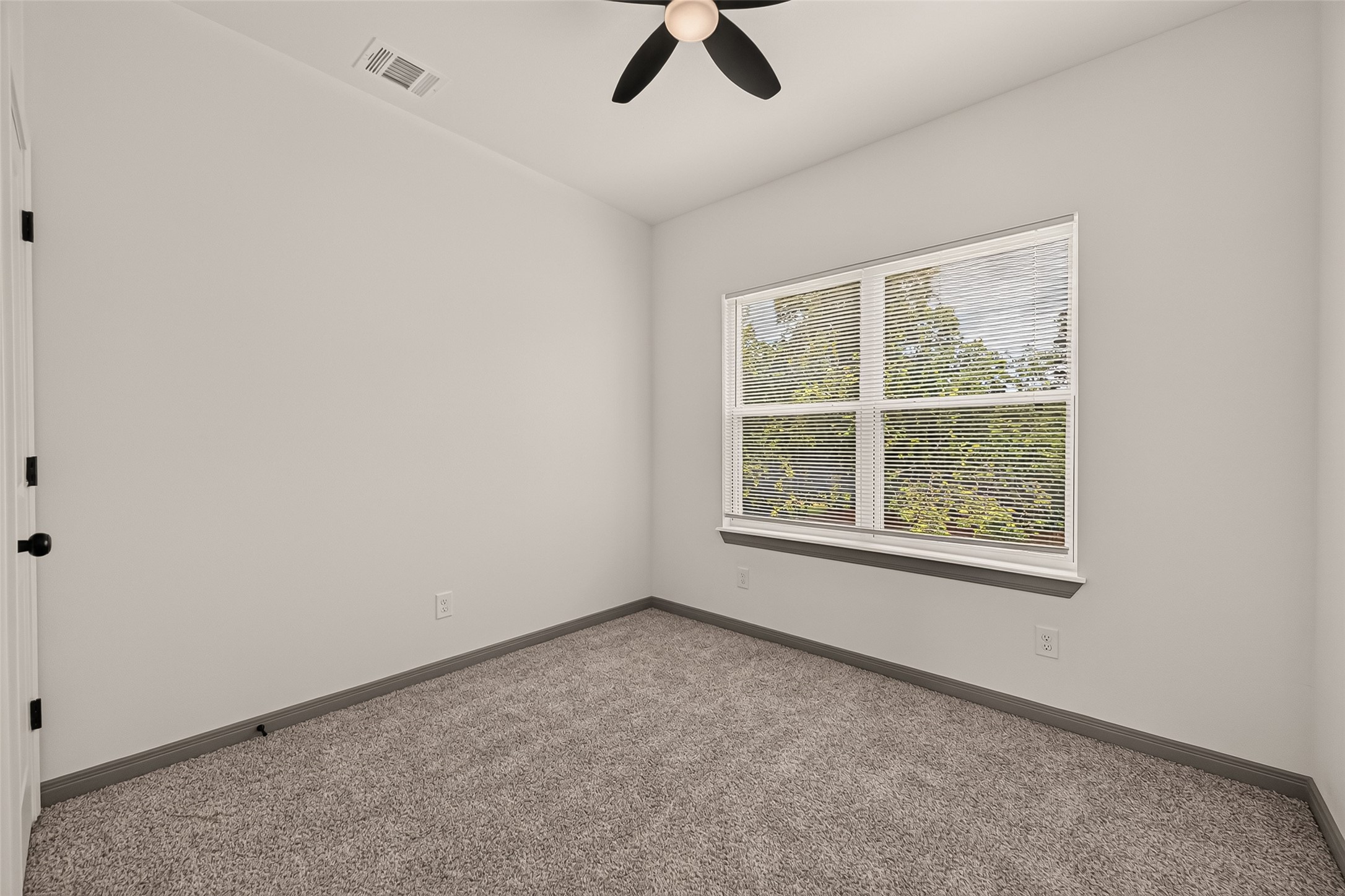 8306 Tidwell Road B Property Photo 11
