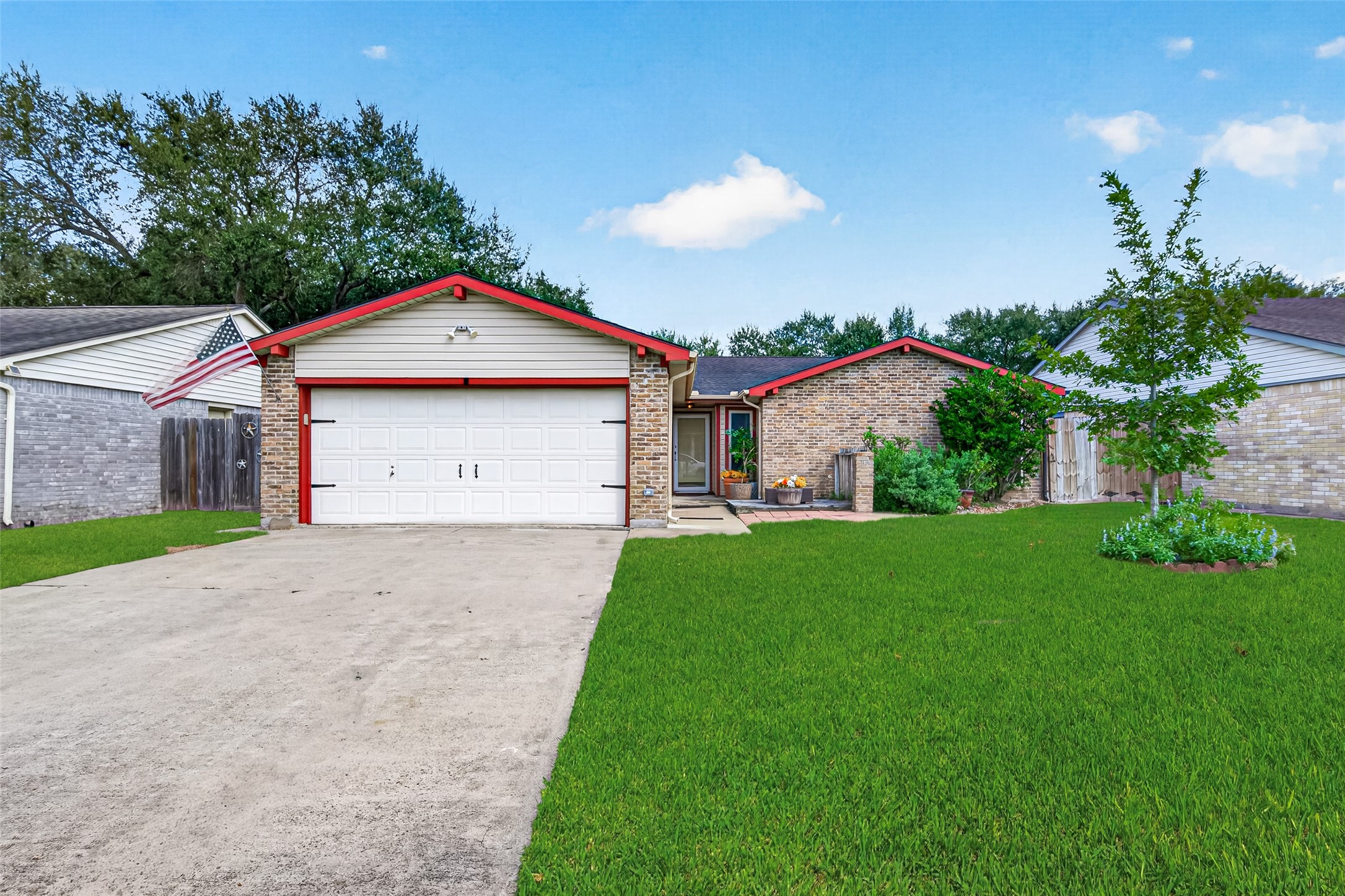 1430 Ashwood Drive Property Photo 1