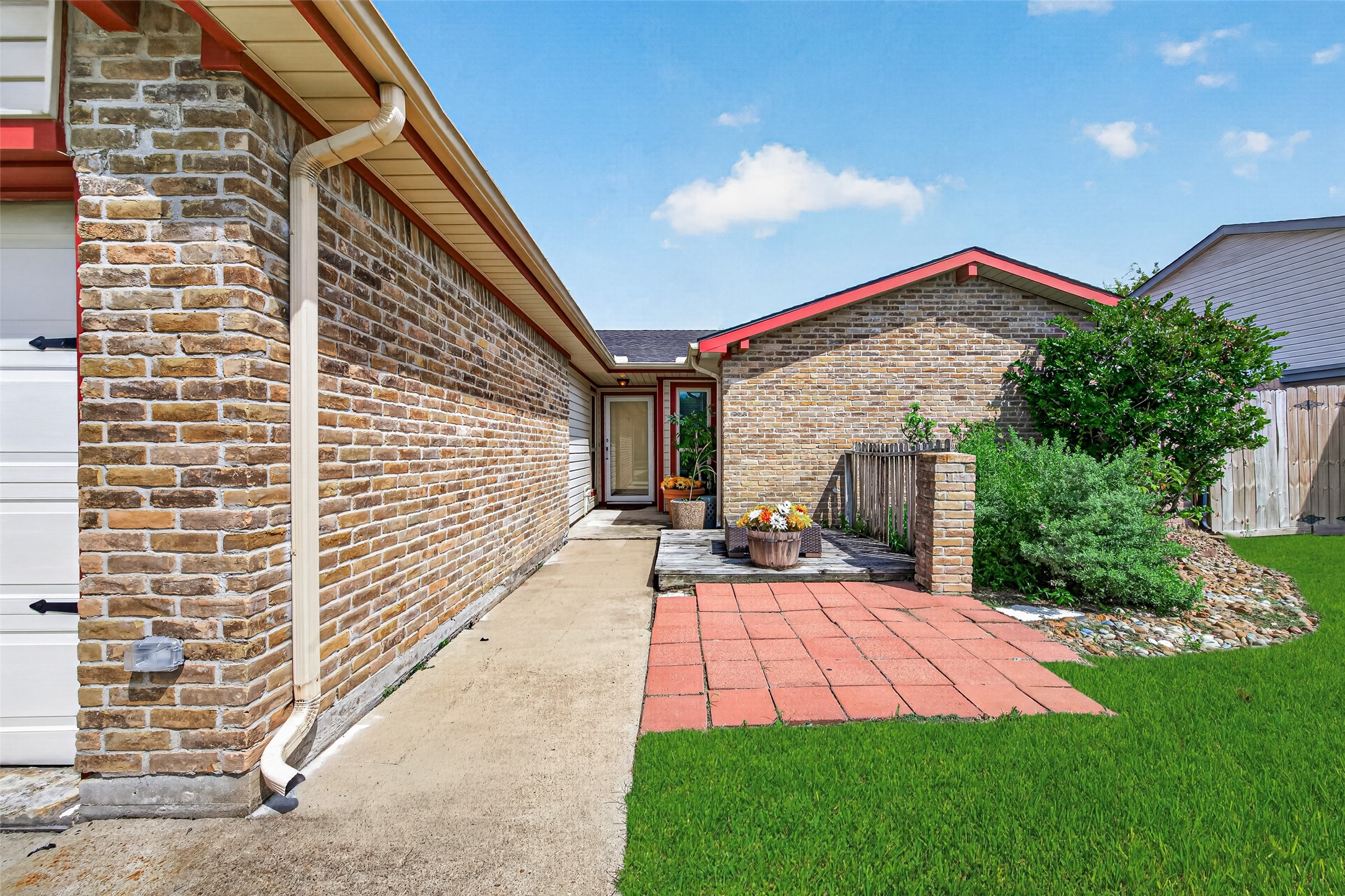 1430 Ashwood Drive Property Photo 10