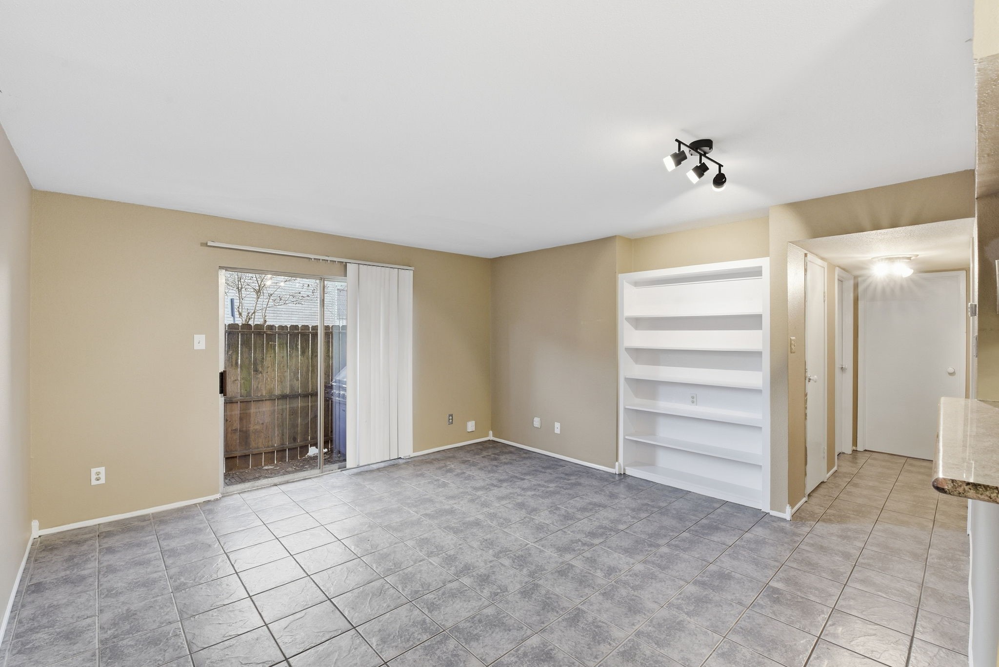 12905 Woodforest Boulevard 711 Property Photo 6