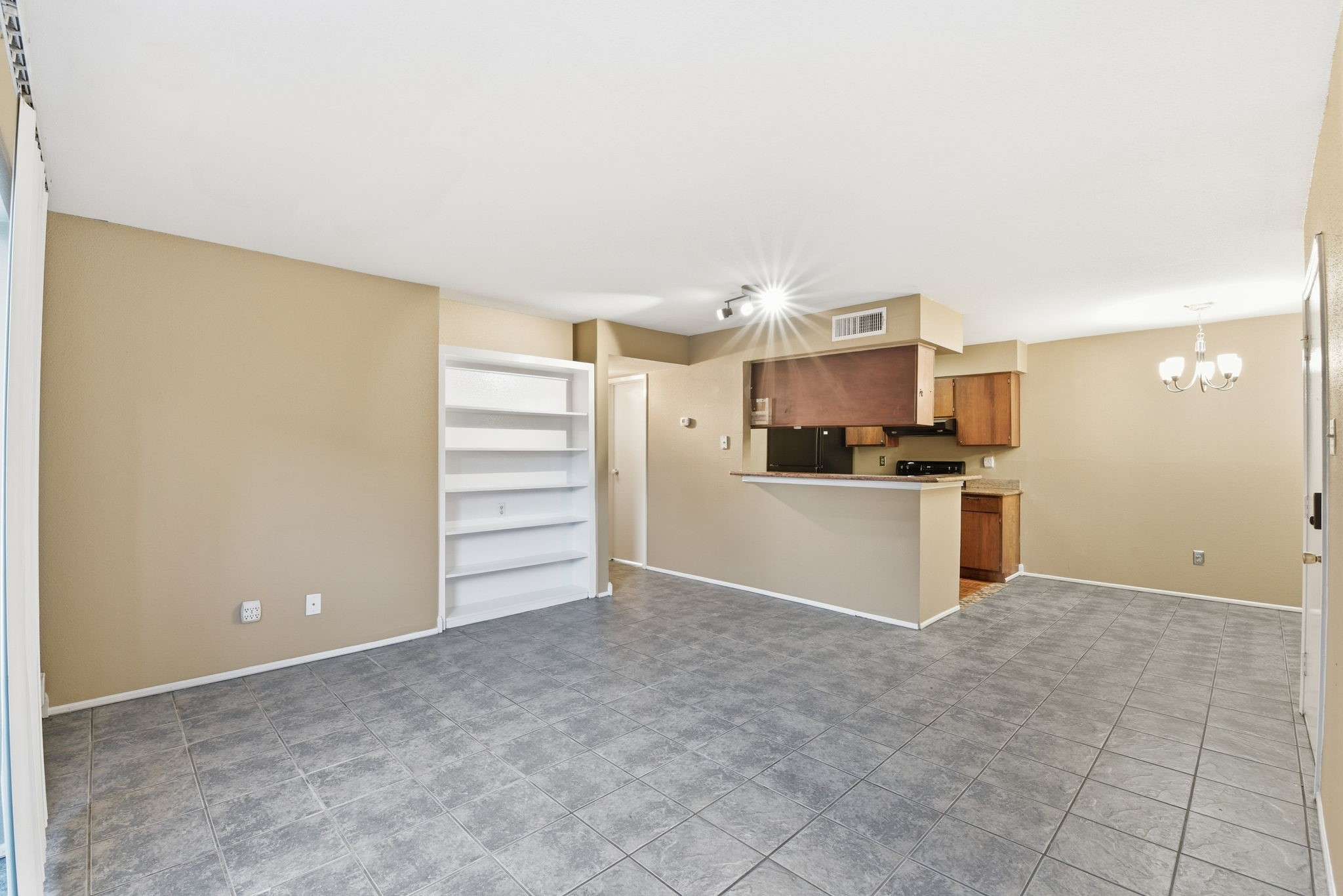12905 Woodforest Boulevard 711 Property Photo 10