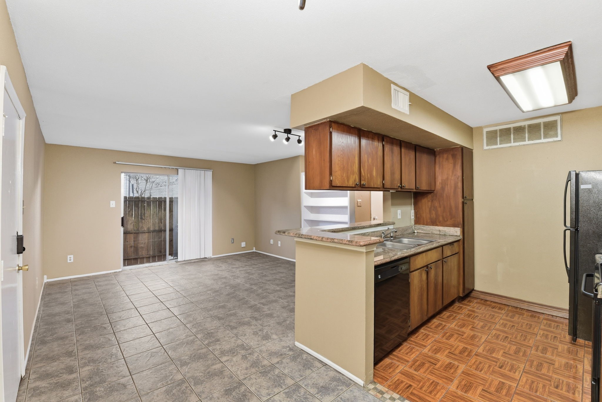12905 Woodforest Boulevard 711 Property Photo 13