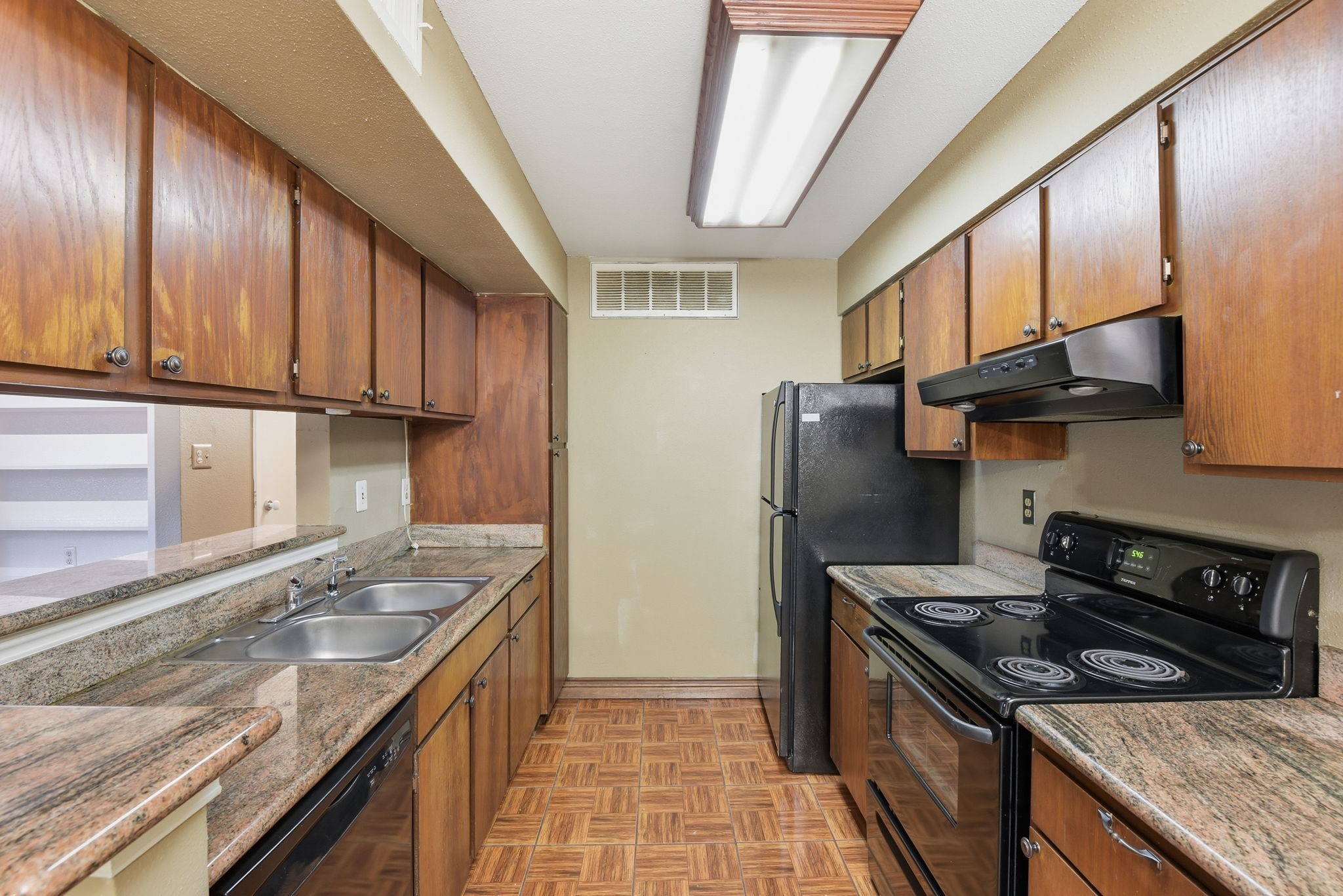 12905 Woodforest Boulevard 711 Property Photo 14