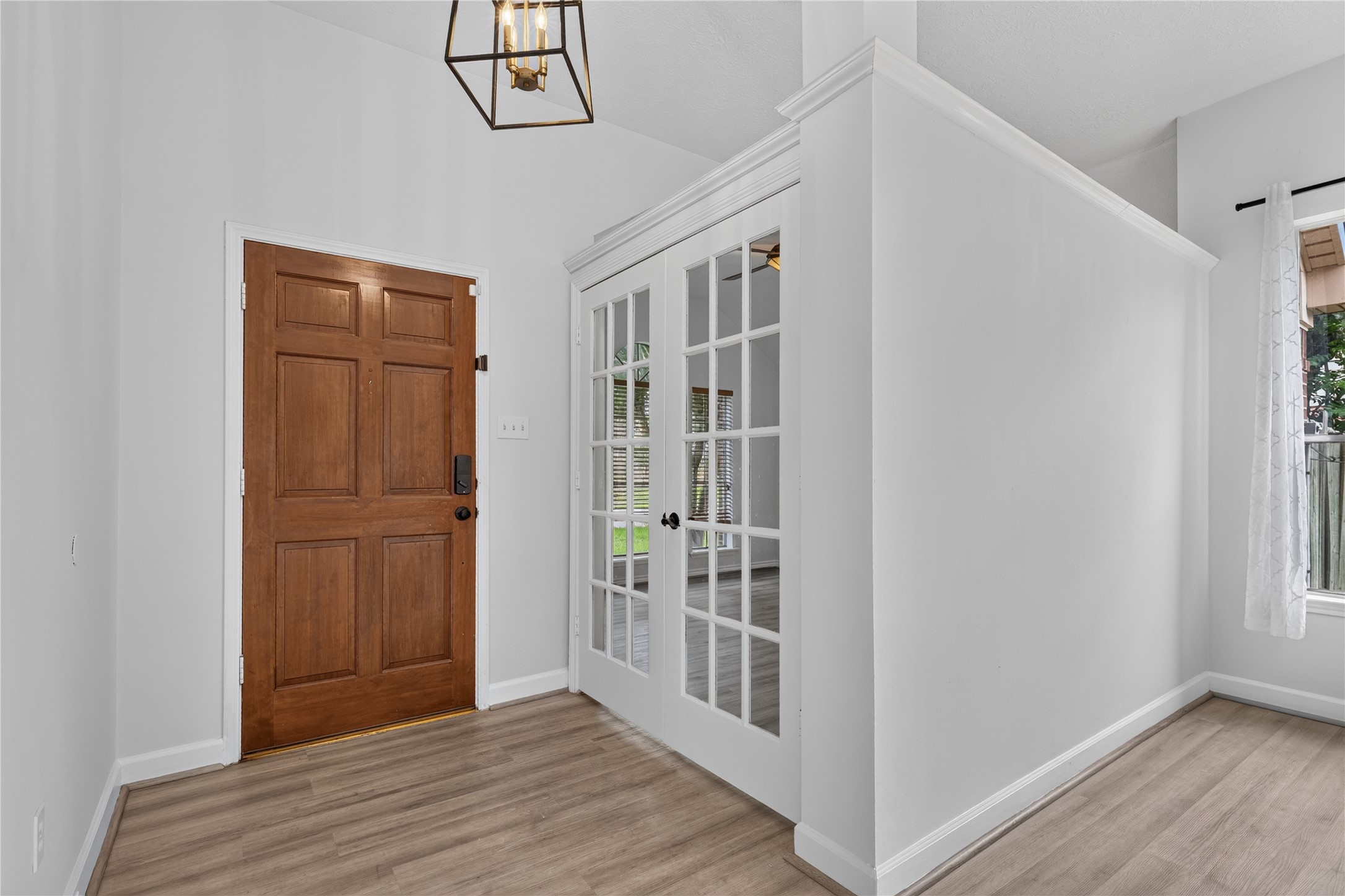 7206 Glen Rosa Drive Property Photo 5