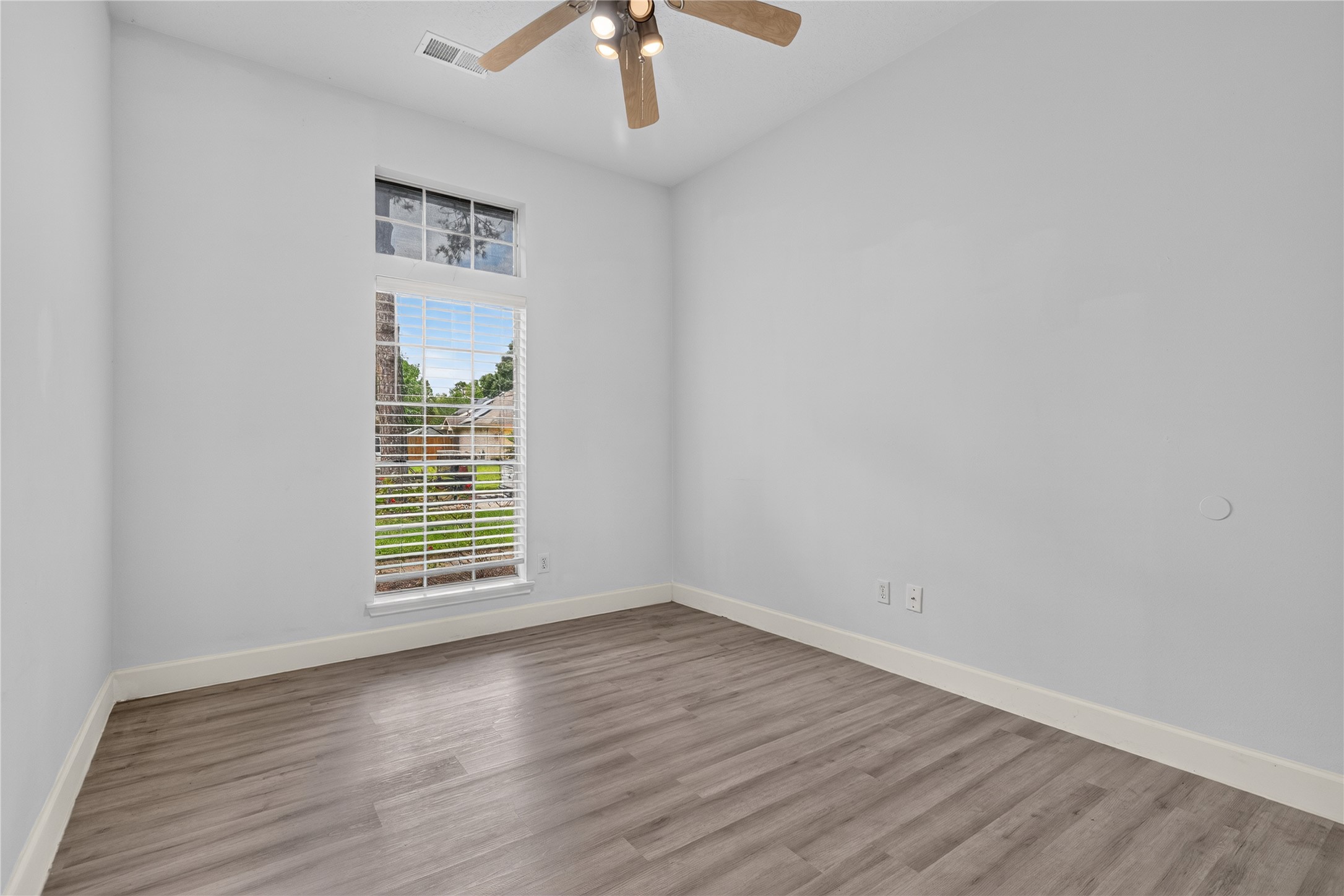 7206 Glen Rosa Drive Property Photo 11