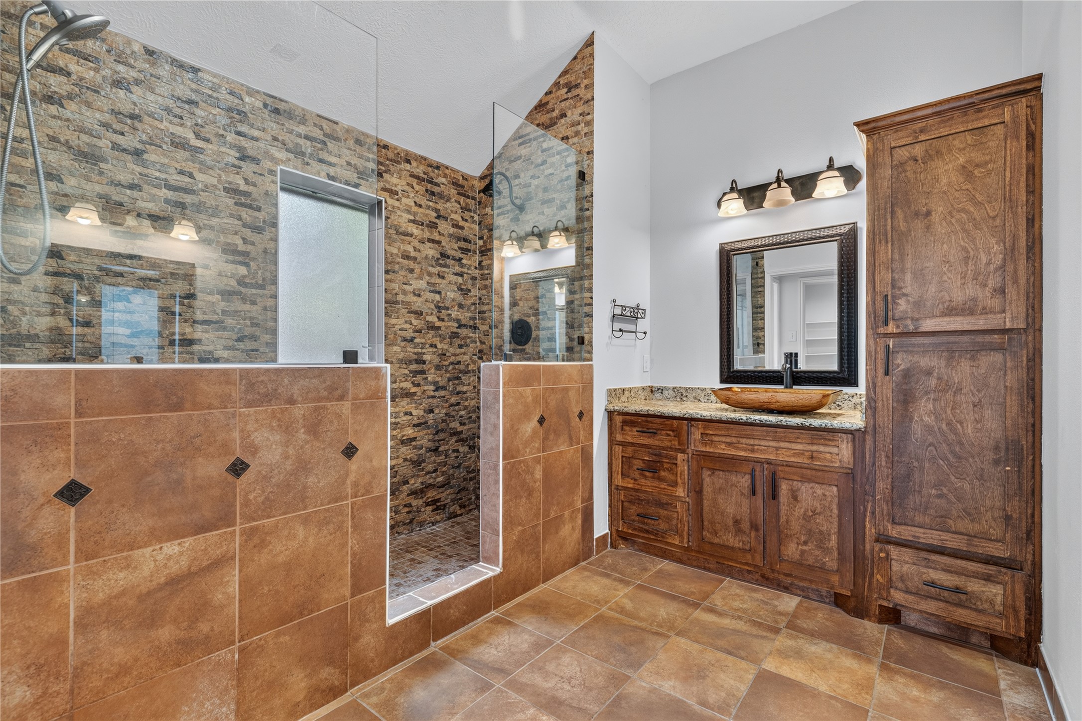 7206 Glen Rosa Drive Property Photo 31