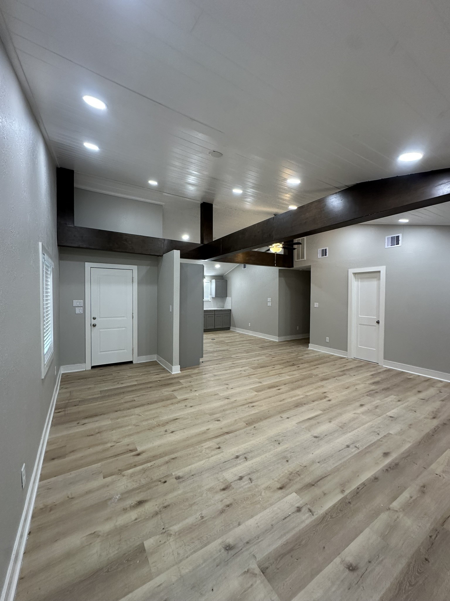 8223 Wallis Street Property Photo 6