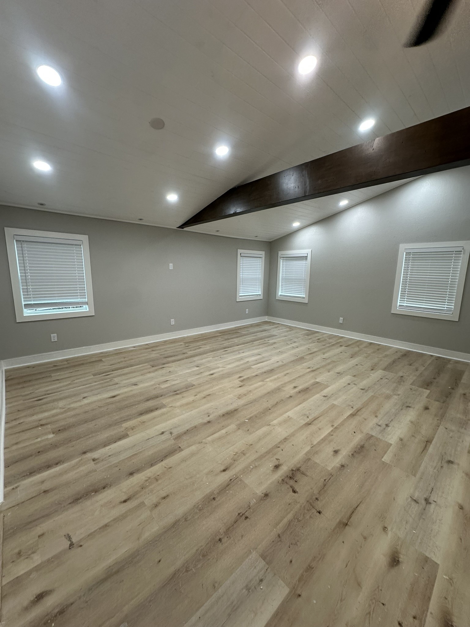 8223 Wallis Street Property Photo 16