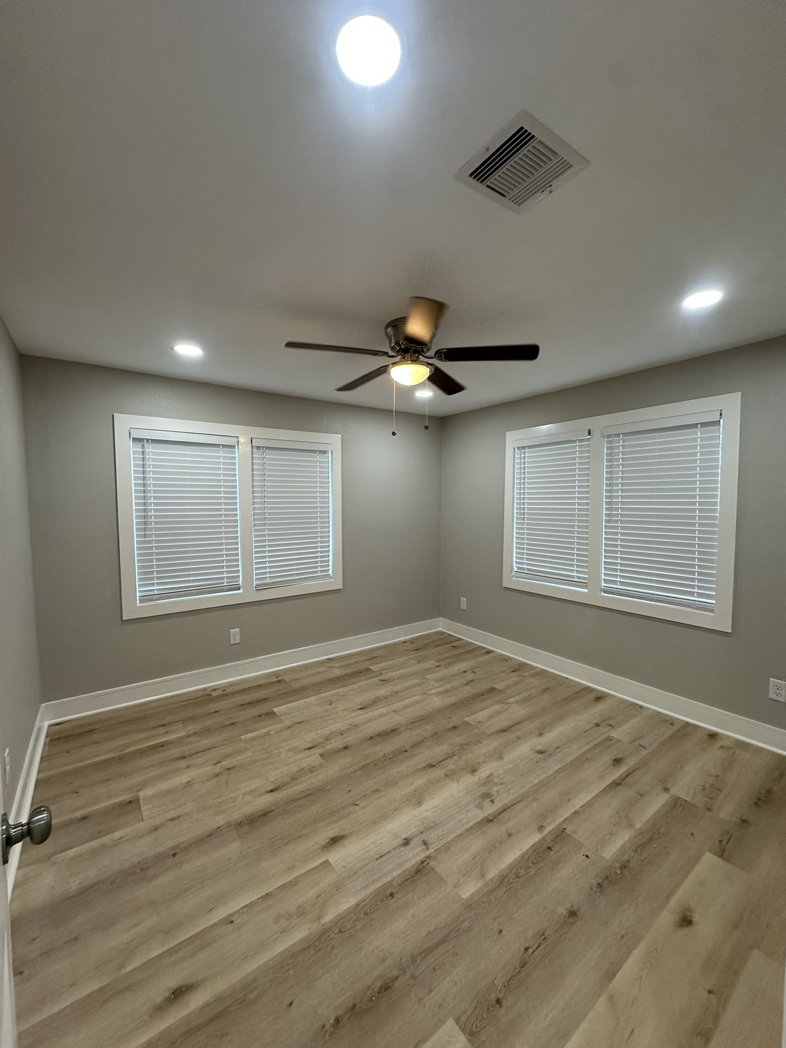 8223 Wallis Street Property Photo 20