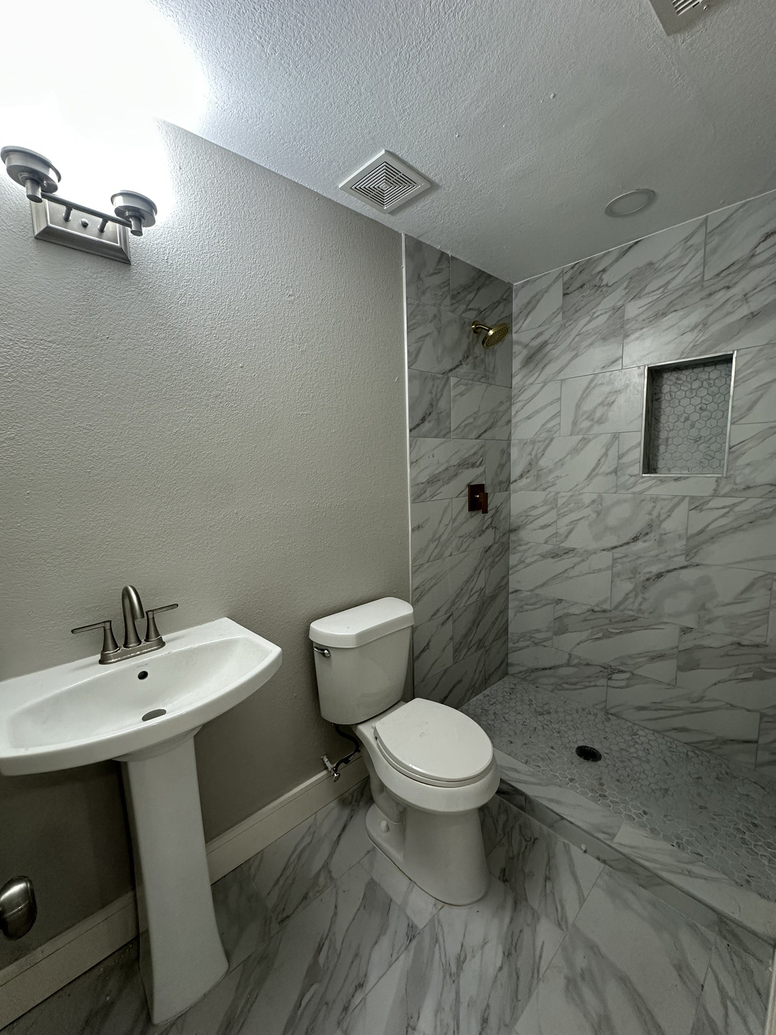 8223 Wallis Street Property Photo 29