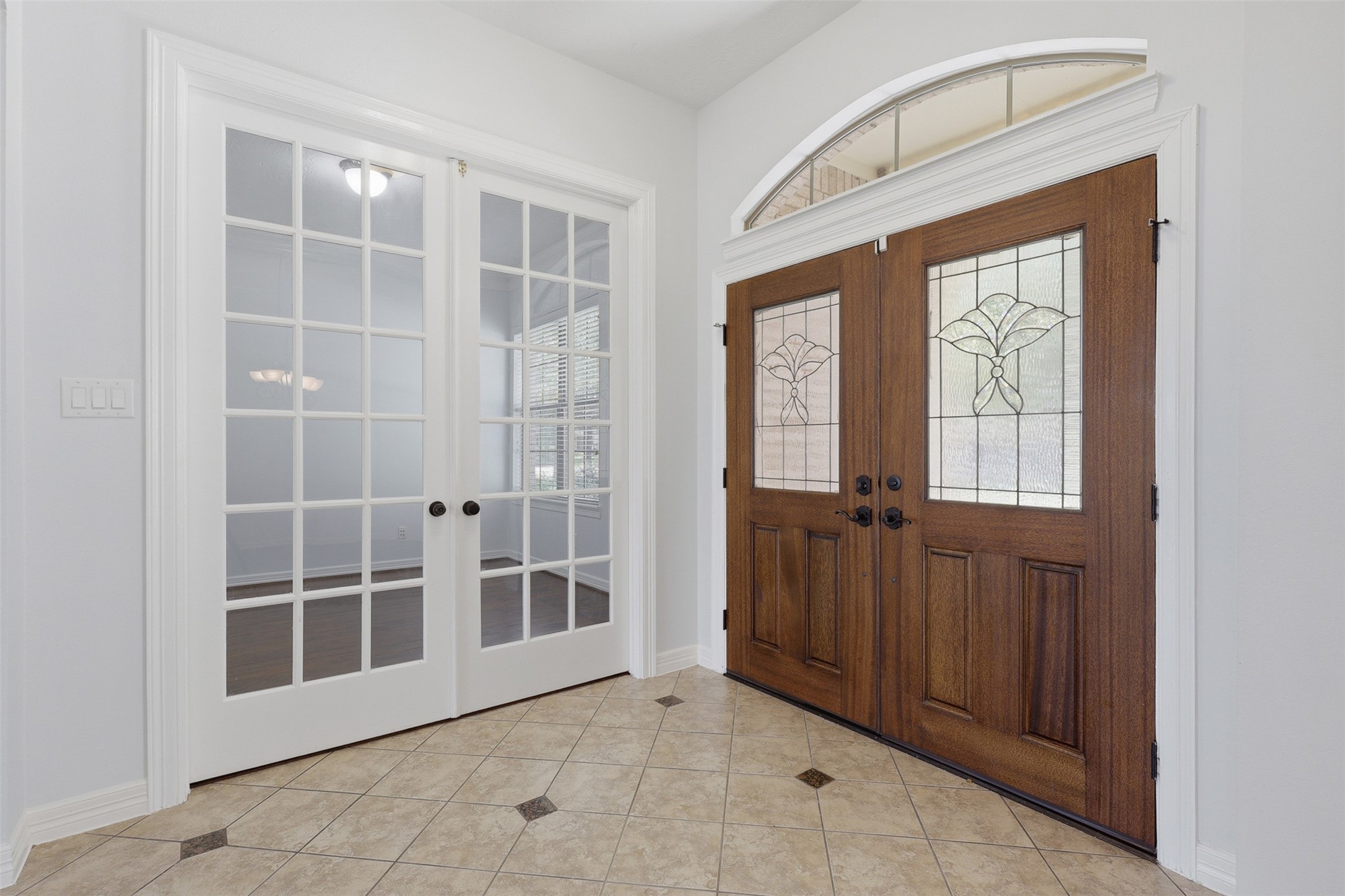 1906 Lake Grayson Drive Property Photo 7