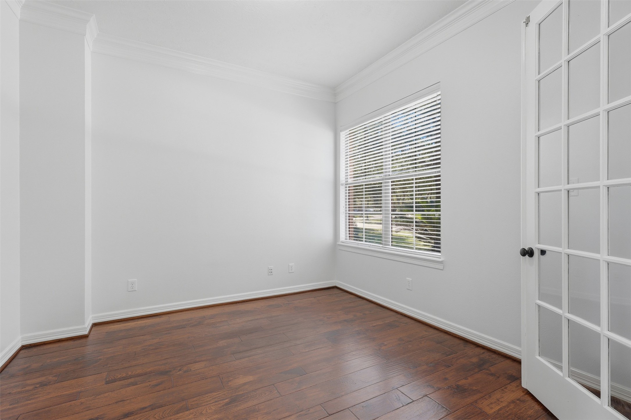 1906 Lake Grayson Drive Property Photo 8