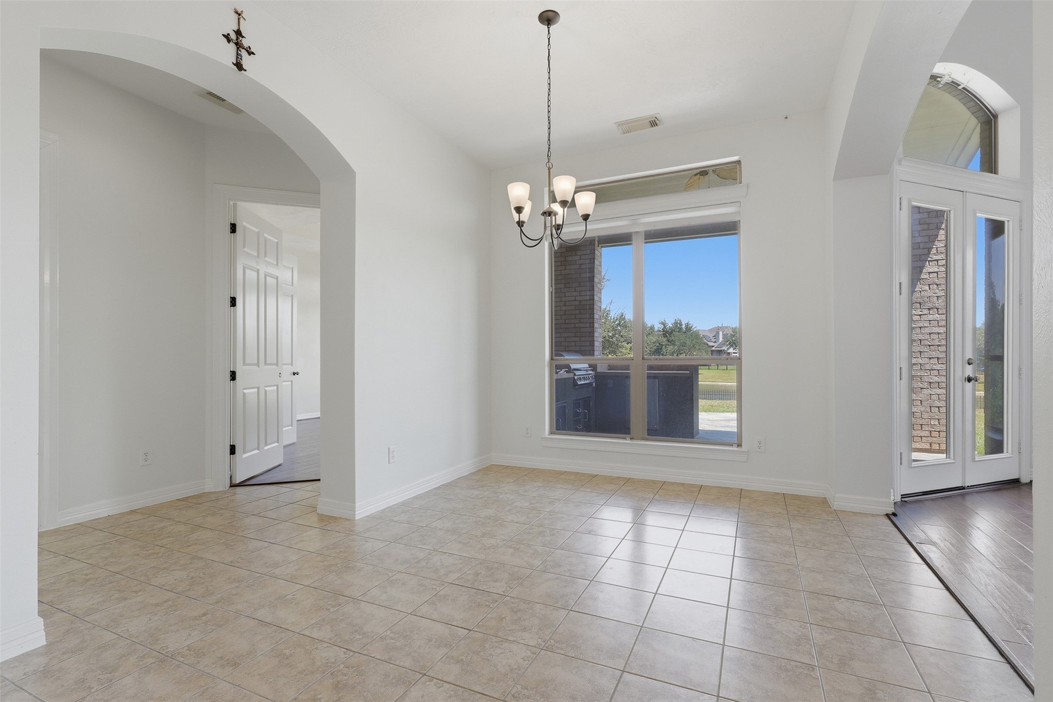 1906 Lake Grayson Drive Property Photo 14