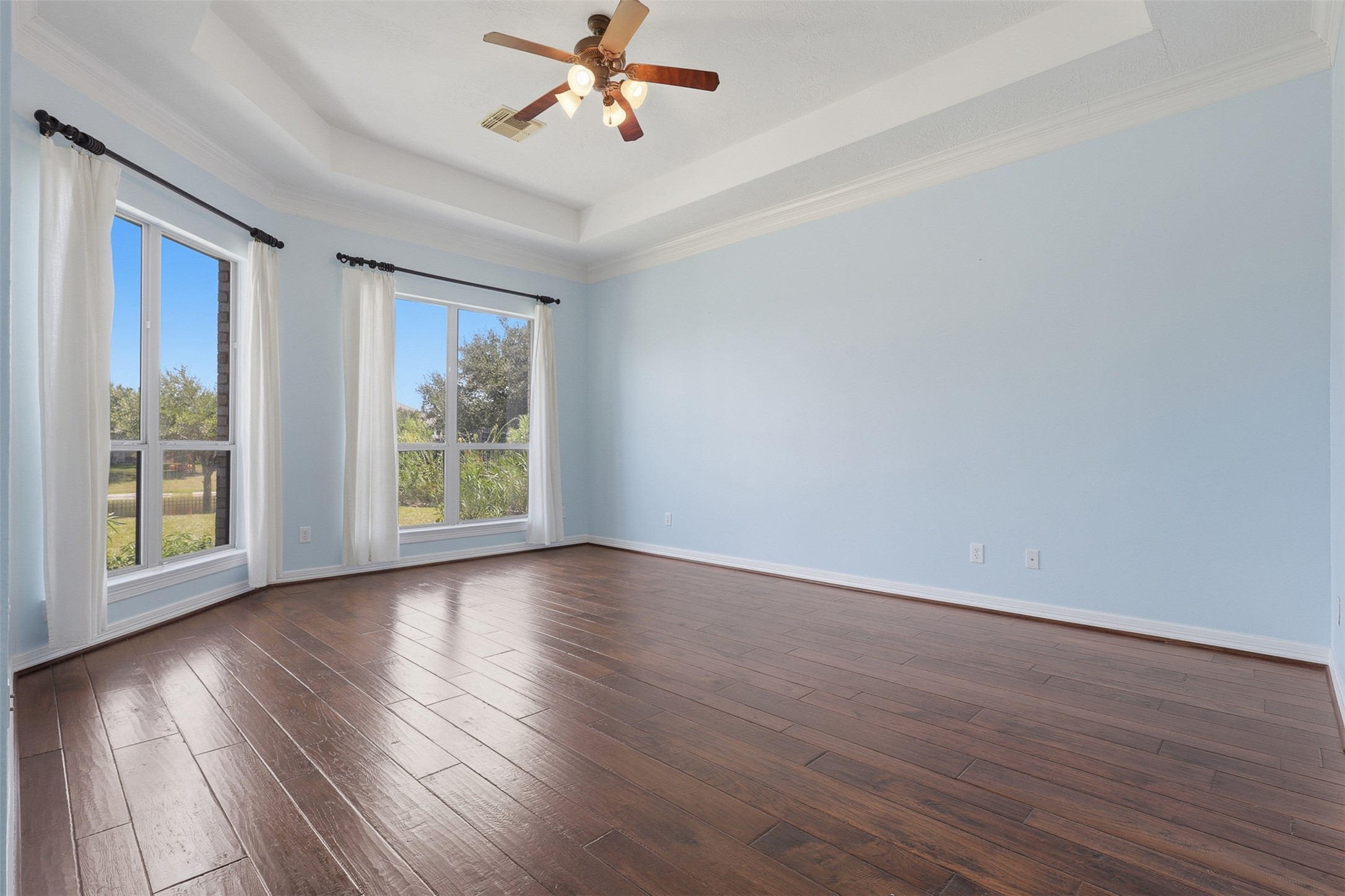 1906 Lake Grayson Drive Property Photo 18