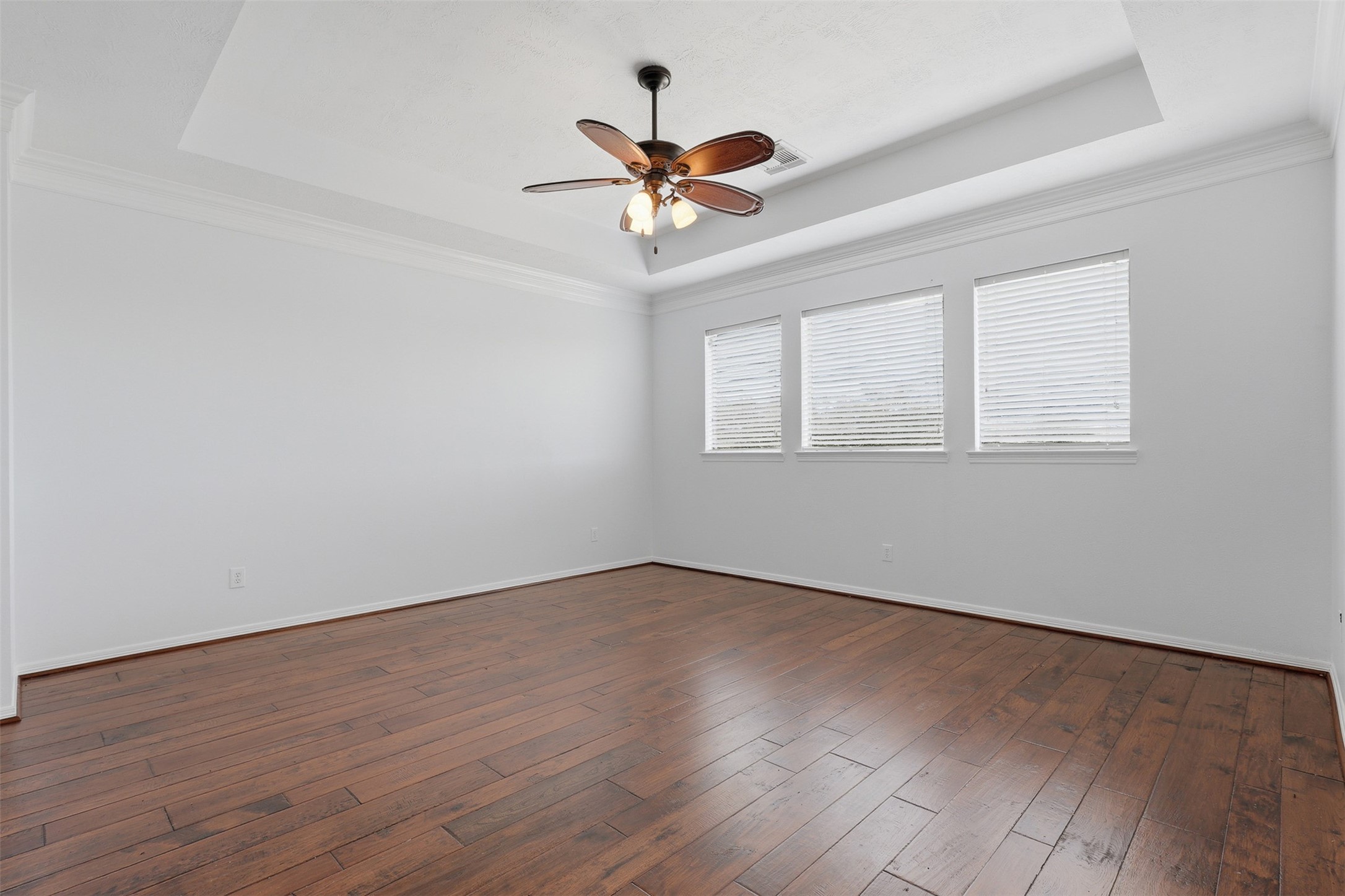 1906 Lake Grayson Drive Property Photo 29