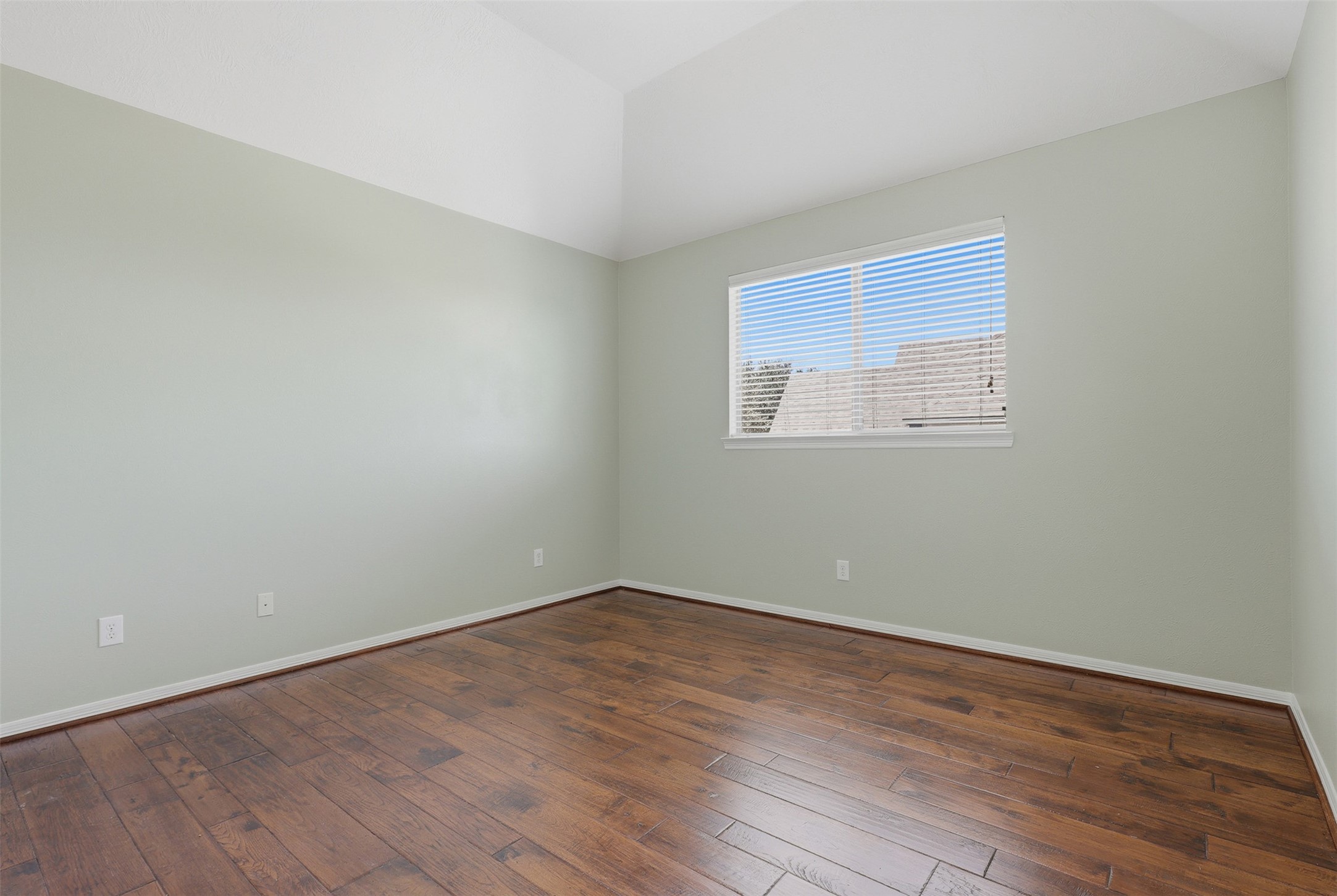 1906 Lake Grayson Drive Property Photo 31