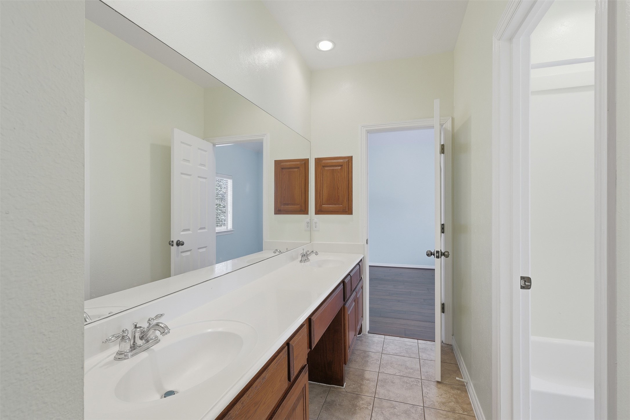 1906 Lake Grayson Drive Property Photo 35