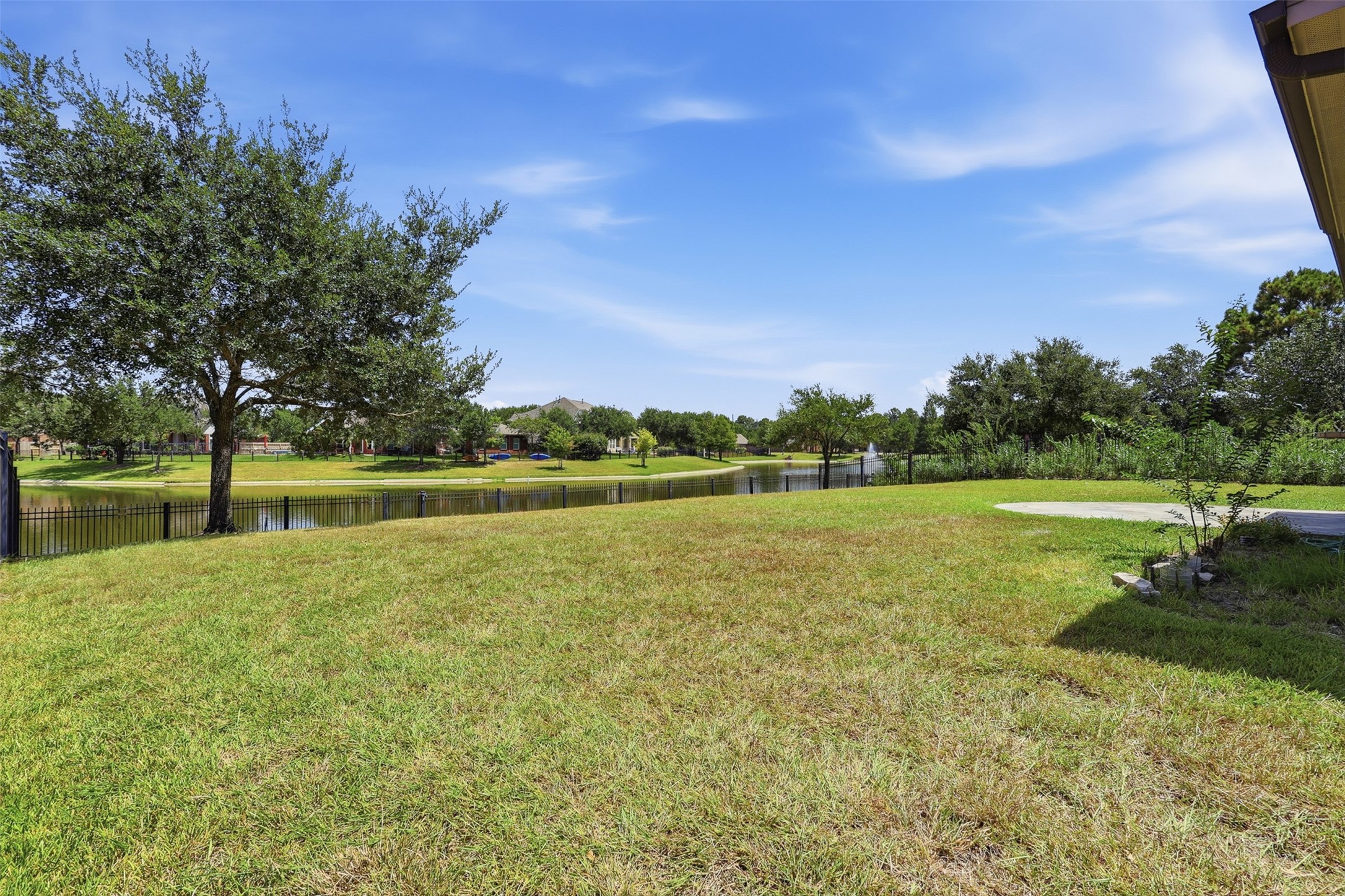 1906 Lake Grayson Drive Property Photo 41