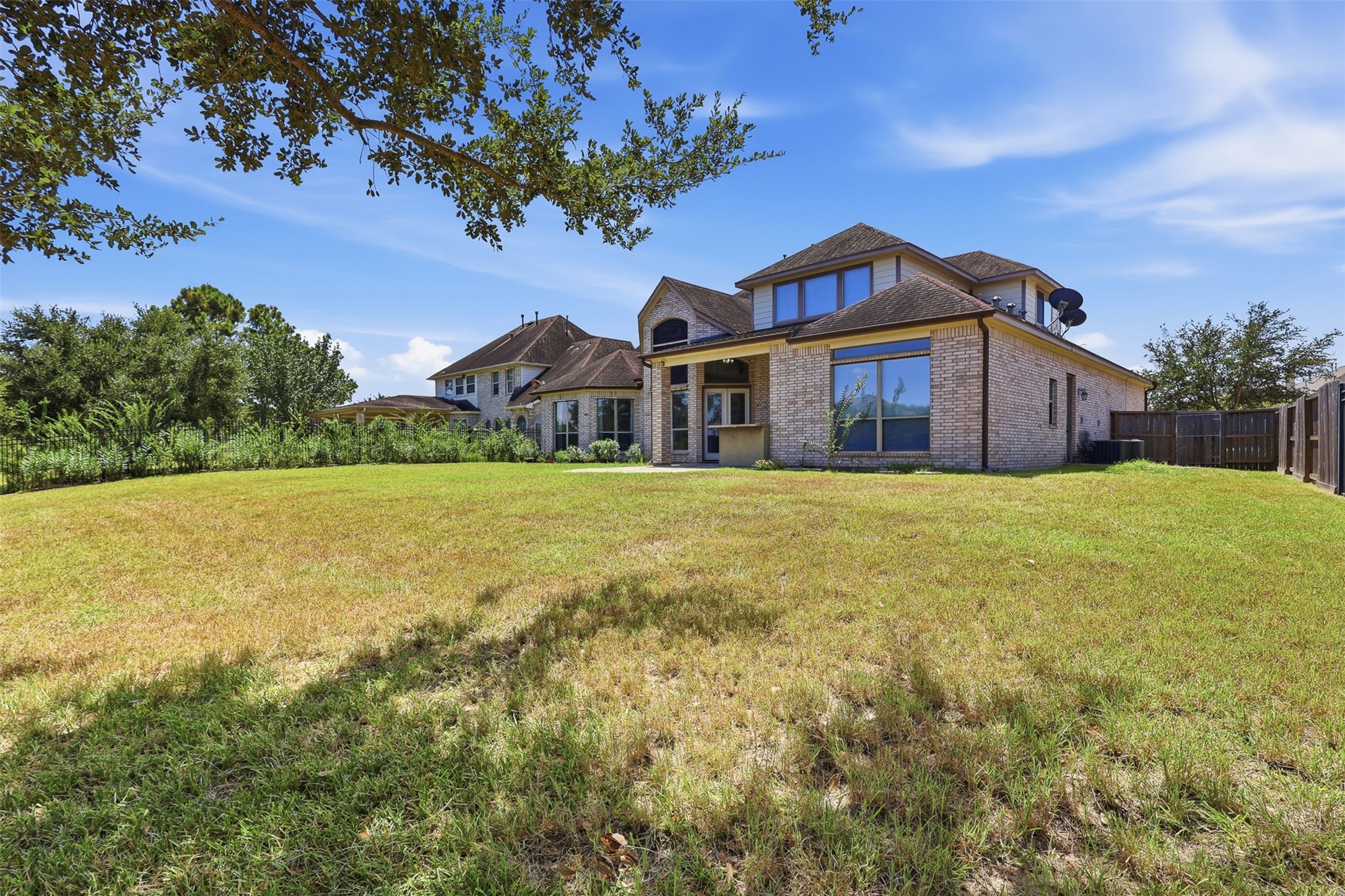 1906 Lake Grayson Drive Property Photo 42