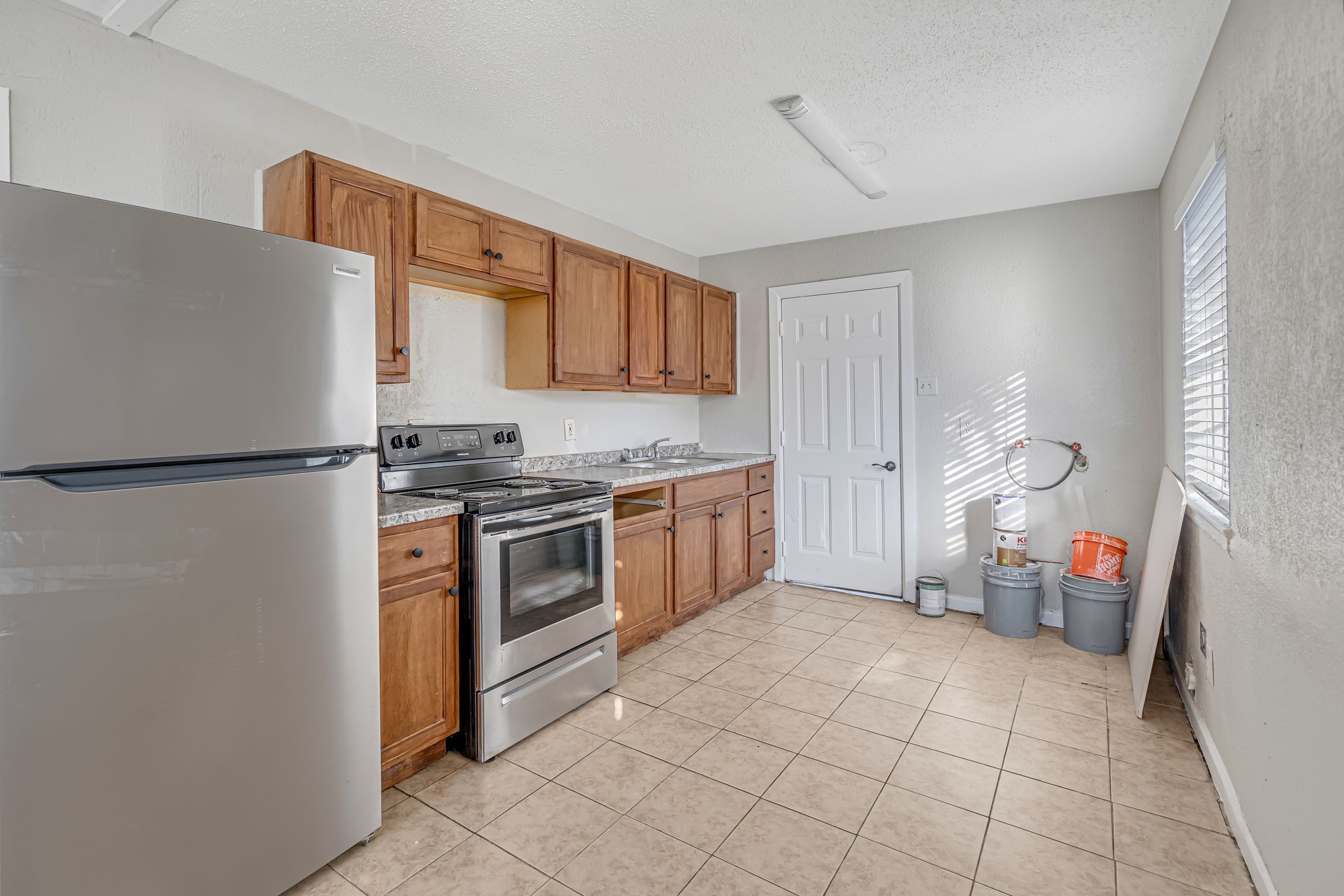 4718 Carmen Street B Property Photo 9