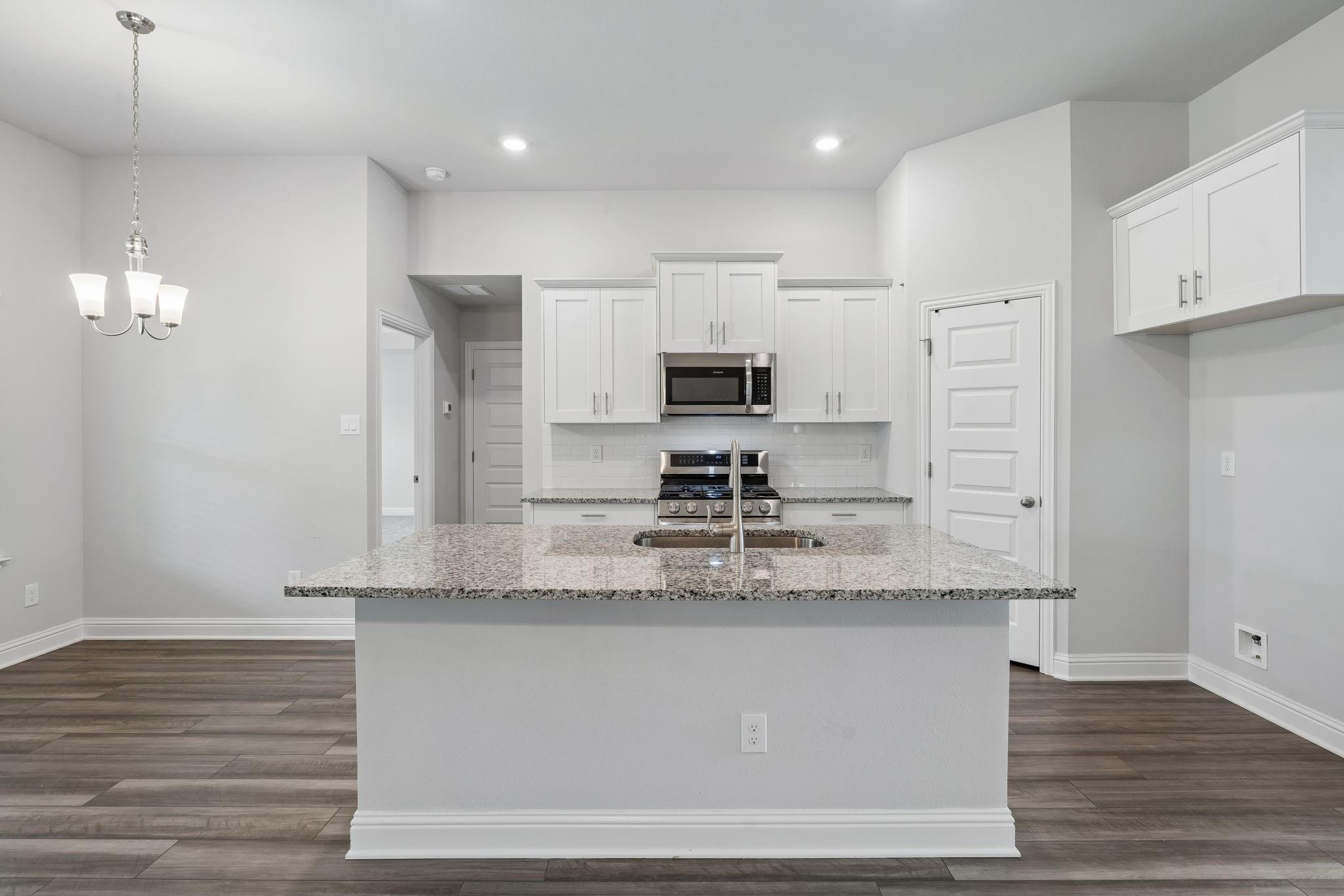 10 Gemstone Court, Angleton Tx 77515 Property Photo 17