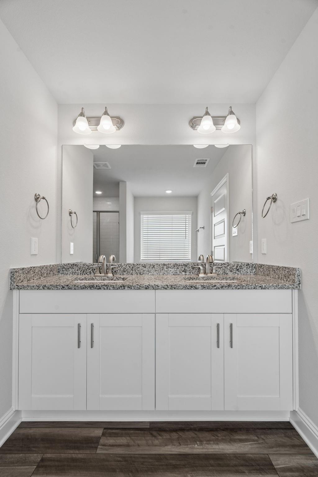 10 Gemstone Court, Angleton Tx 77515 Property Photo 22