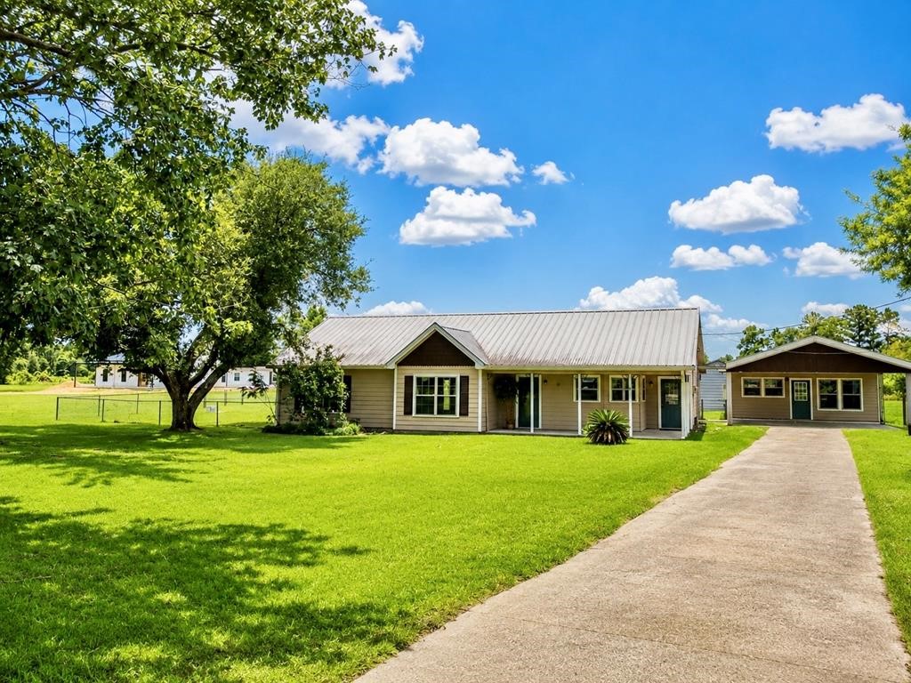 829 Fm 1004 W Property Photo 1