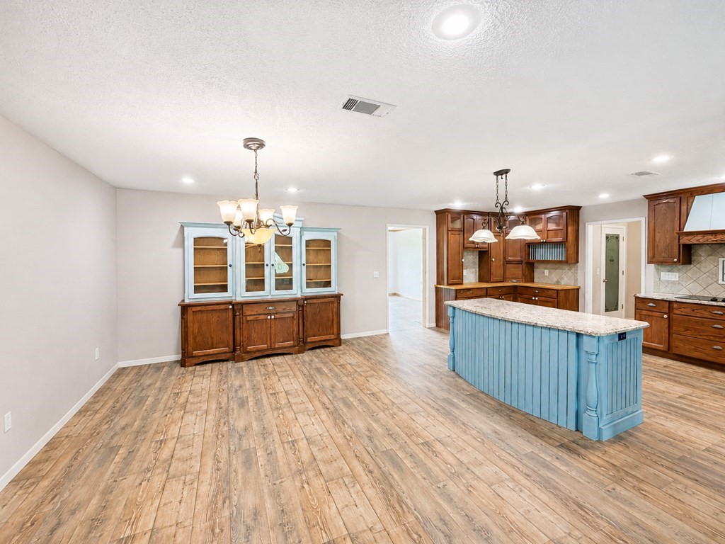 829 Fm 1004 W Property Photo 4