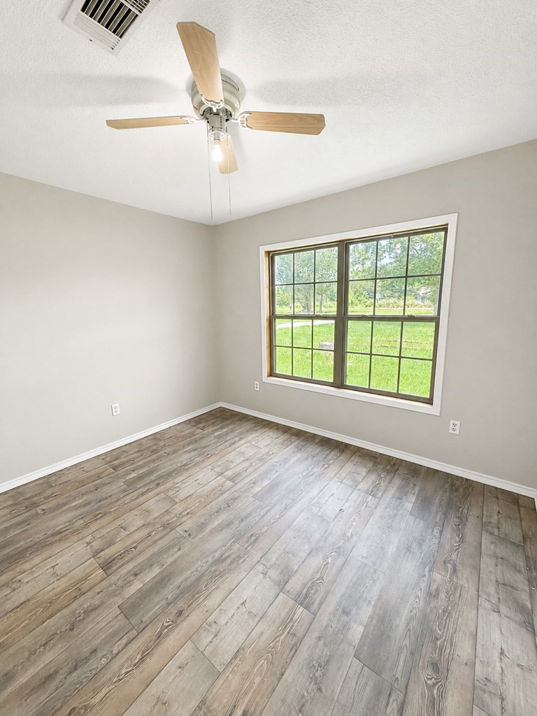 829 Fm 1004 W Property Photo 16