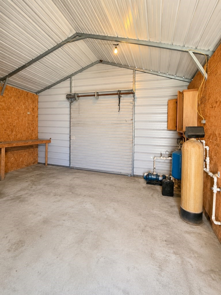 829 Fm 1004 W Property Photo 28