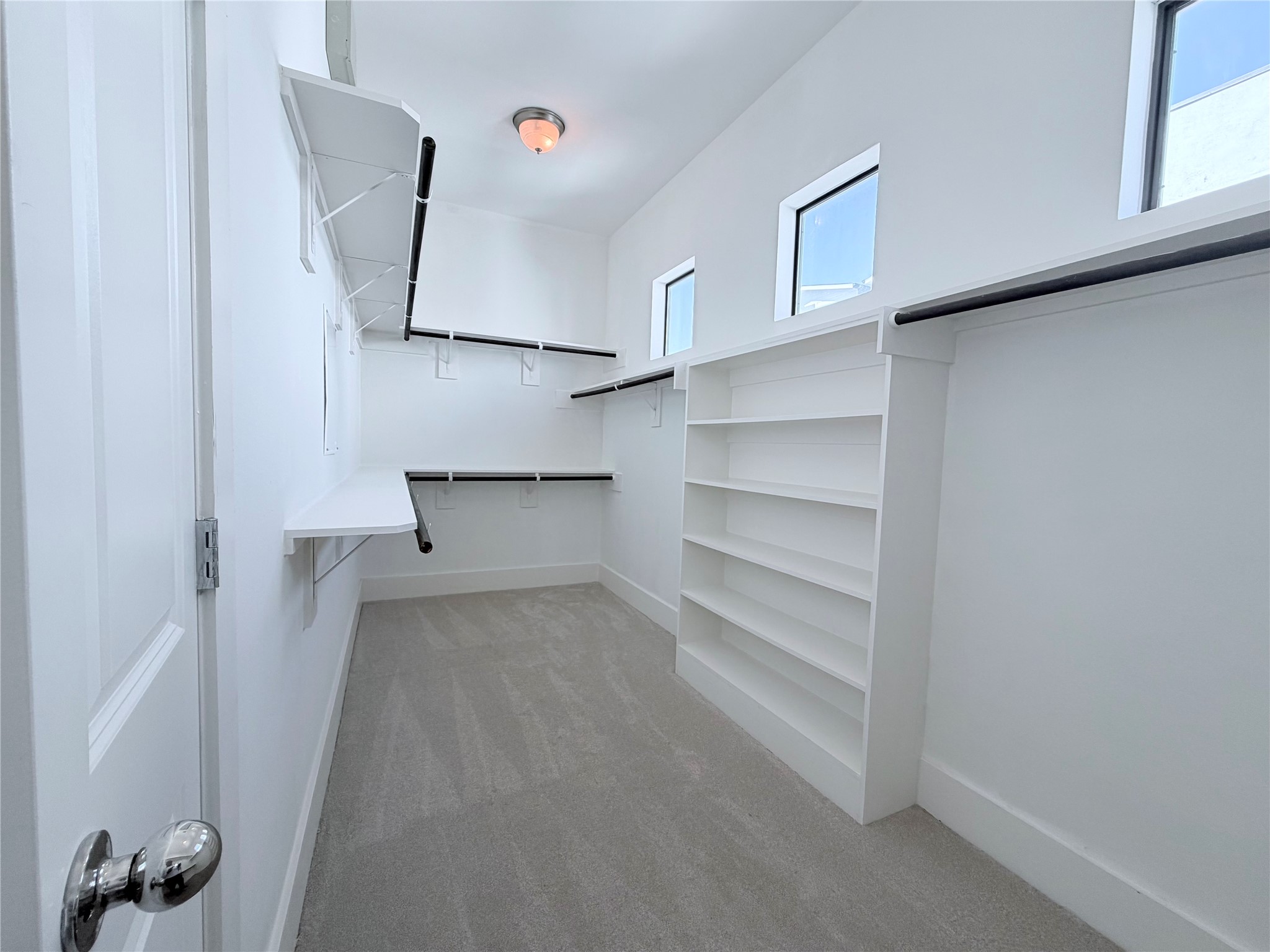 2913 Leeland Street Property Photo 18