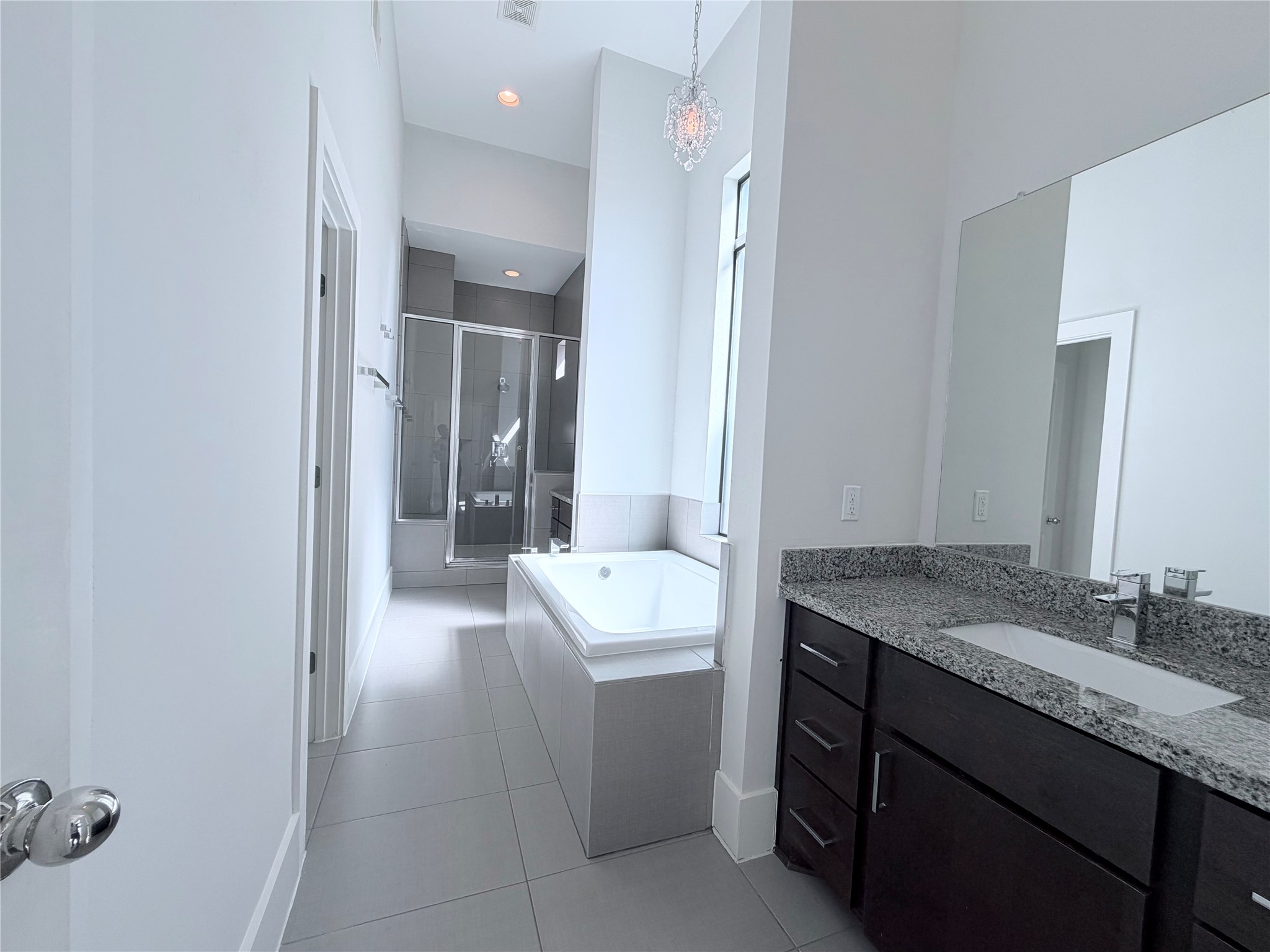 2913 Leeland Street Property Photo 19